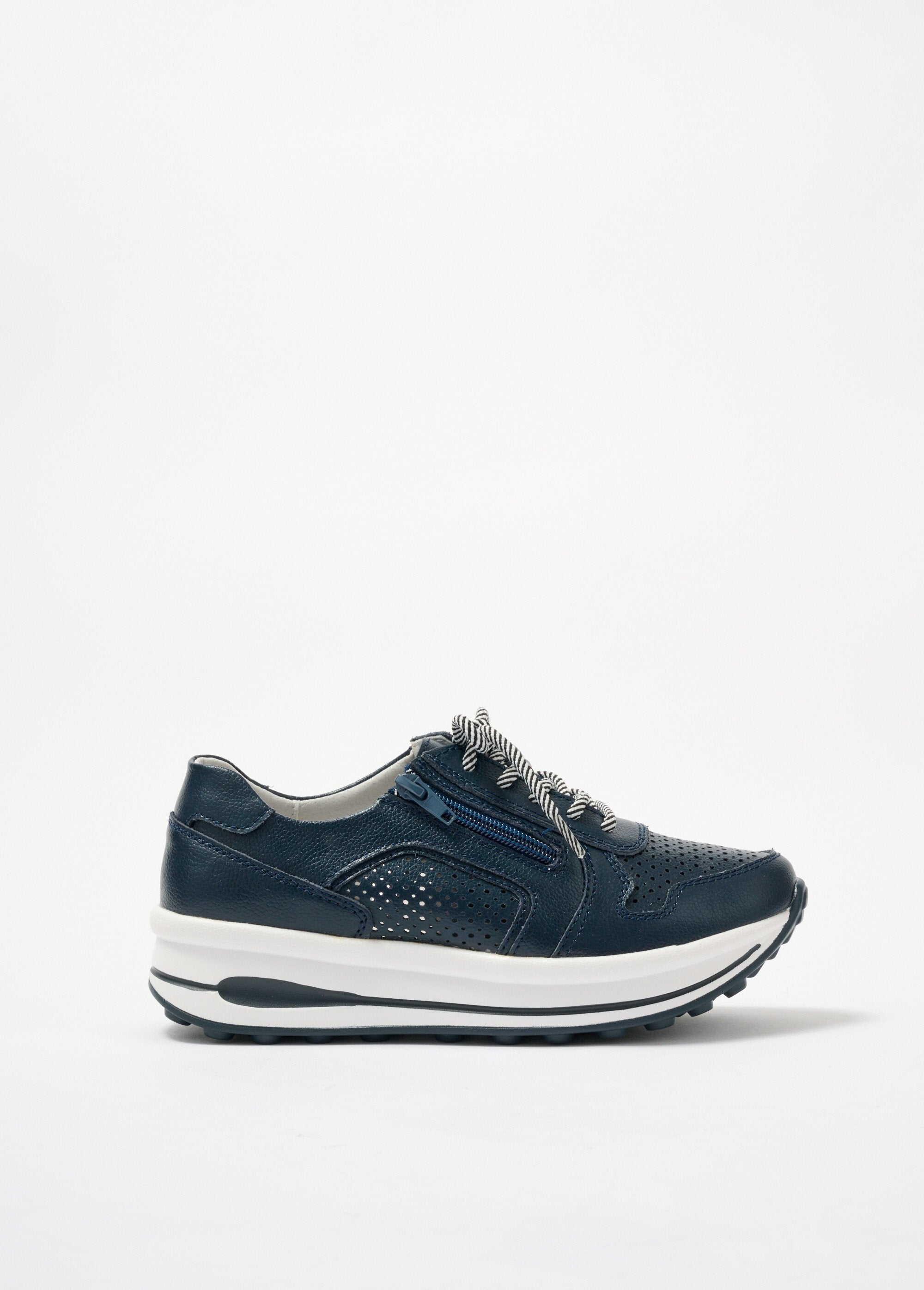 Trainer_met_rits_Marine_DR1_slim