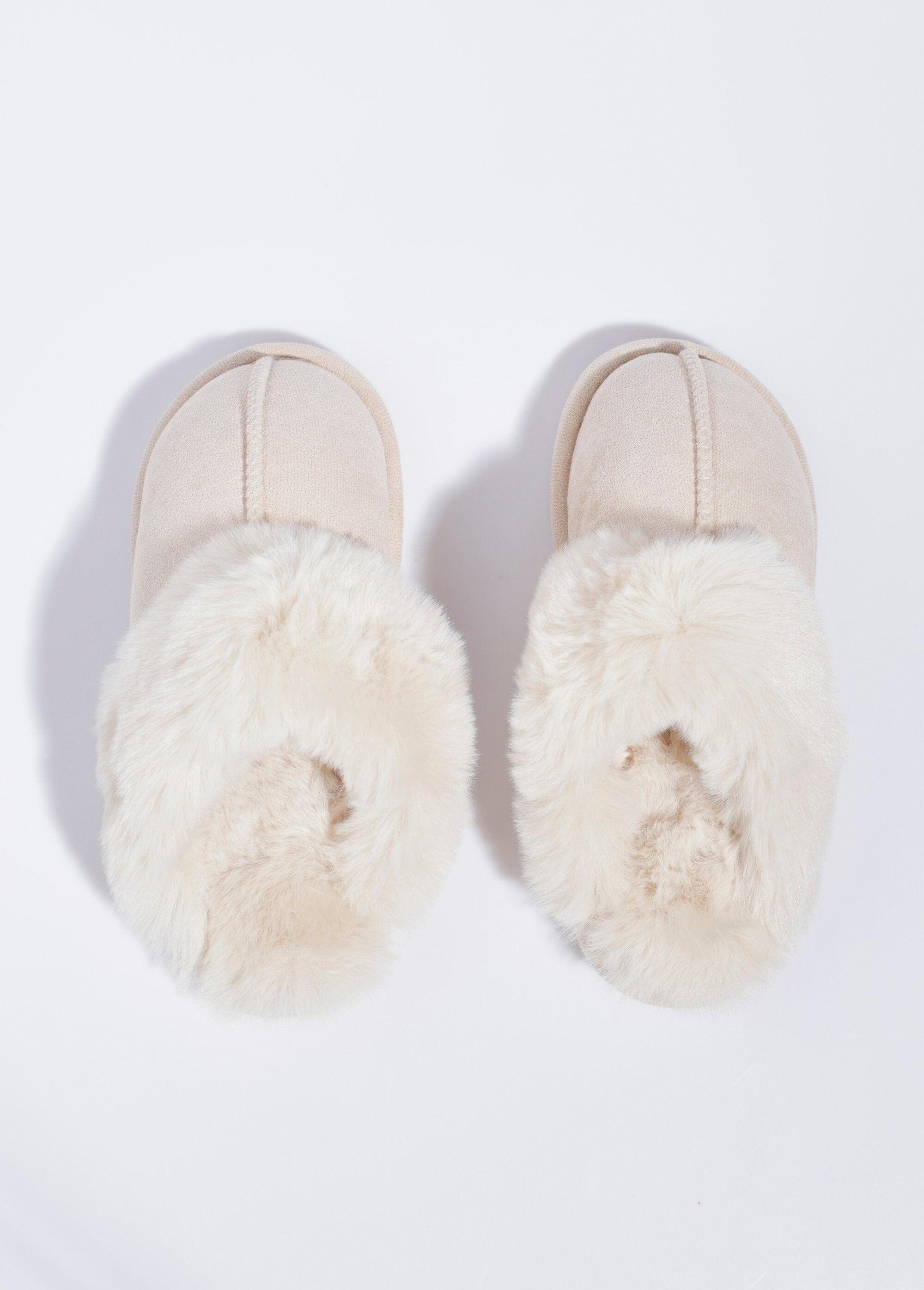 Mules_with_faux_fur_Beige_OV1_slim