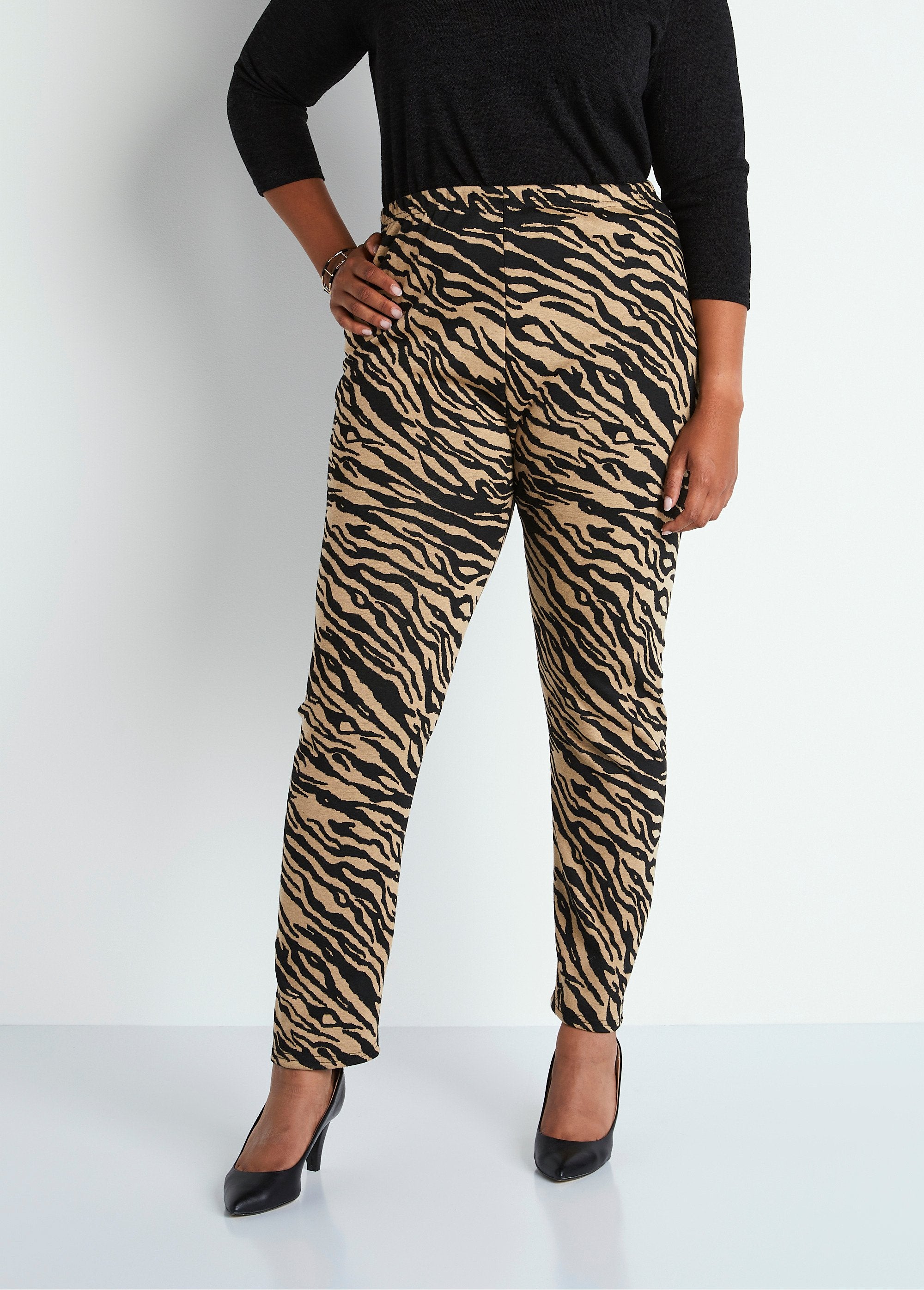 Legging_taille_élastiquée_maille_jacquard_Camel_zebre_FA1_curvy