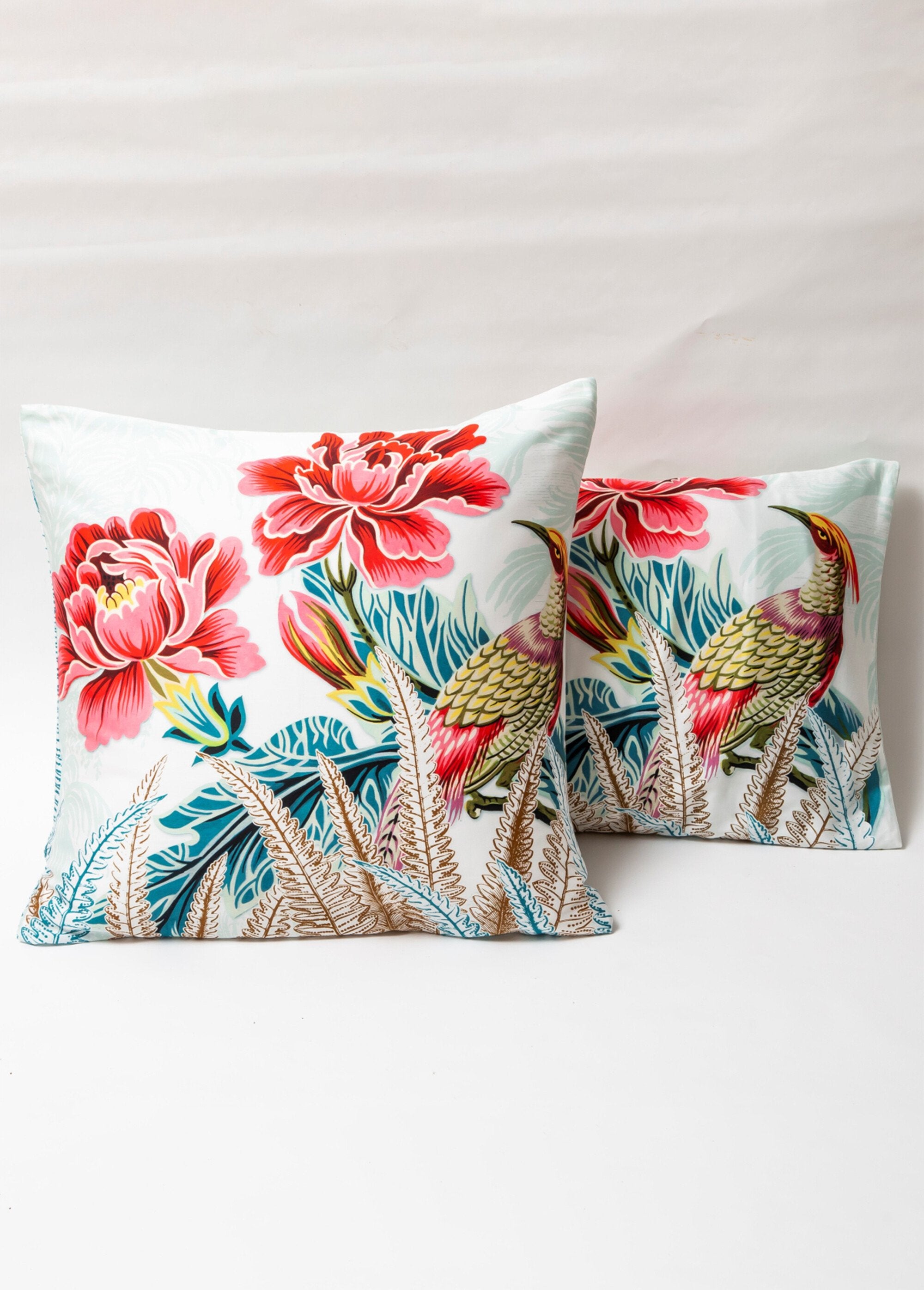 LYRIQUE_satijnen_katoenen_kussensloop_Watergroen_FA2_slim