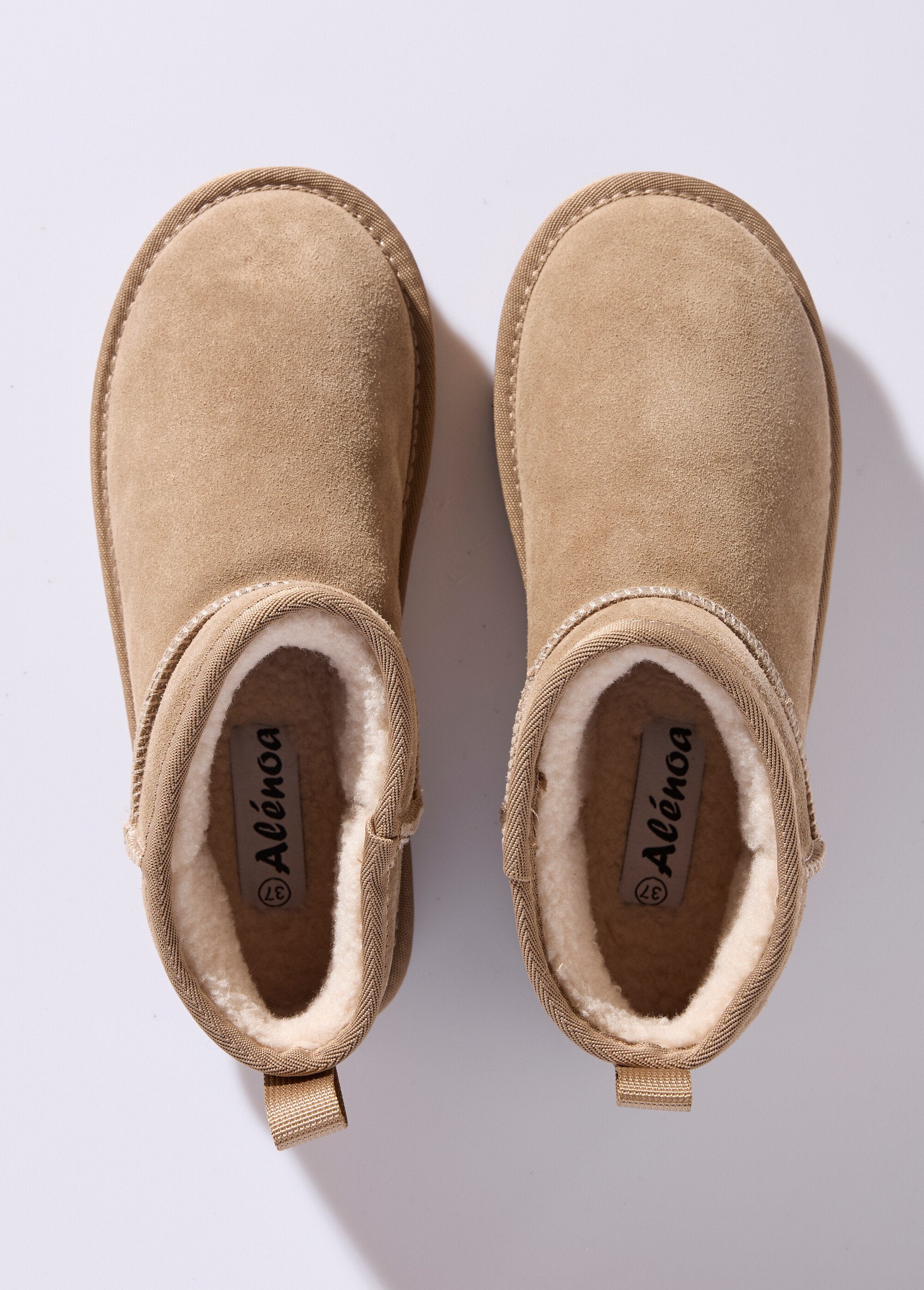 Gevulde_lage_laarzen_met_sleezool_Taupe_OV1_slim