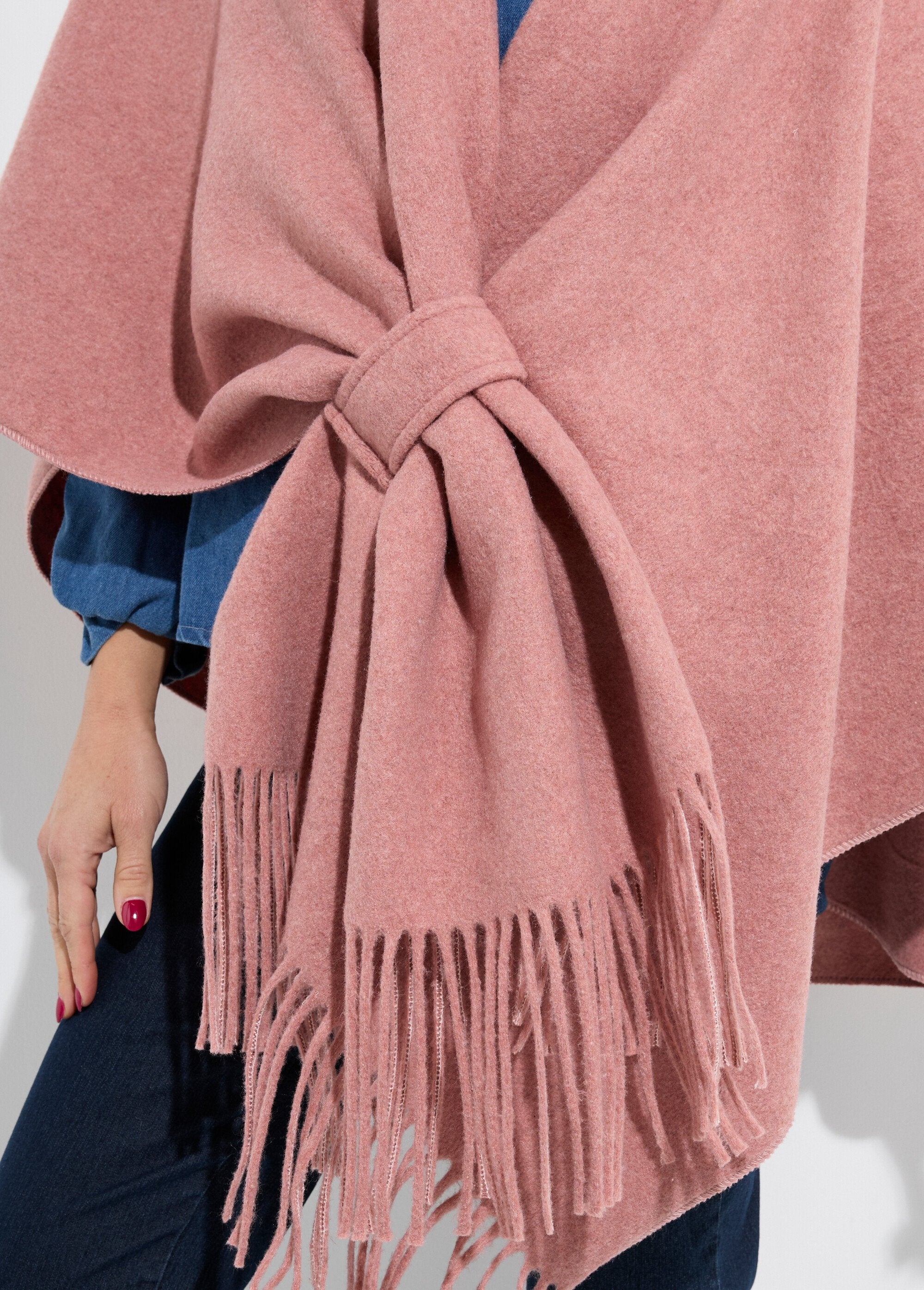 Manteau_cape_à_franges_aspect_lainage_Rose_DE1_slim