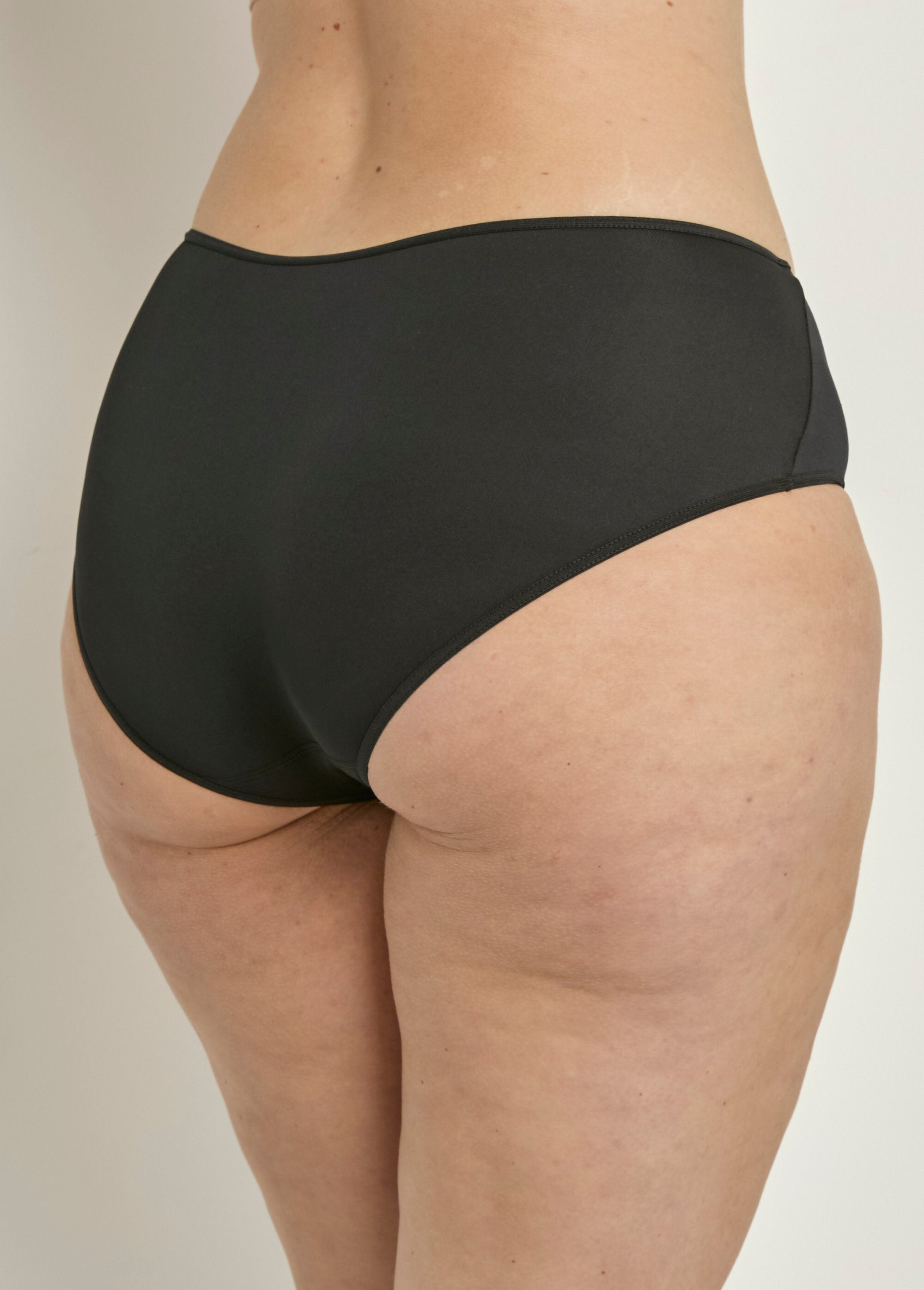 Culotte_souple_Basic_Noir_DO1_curvy