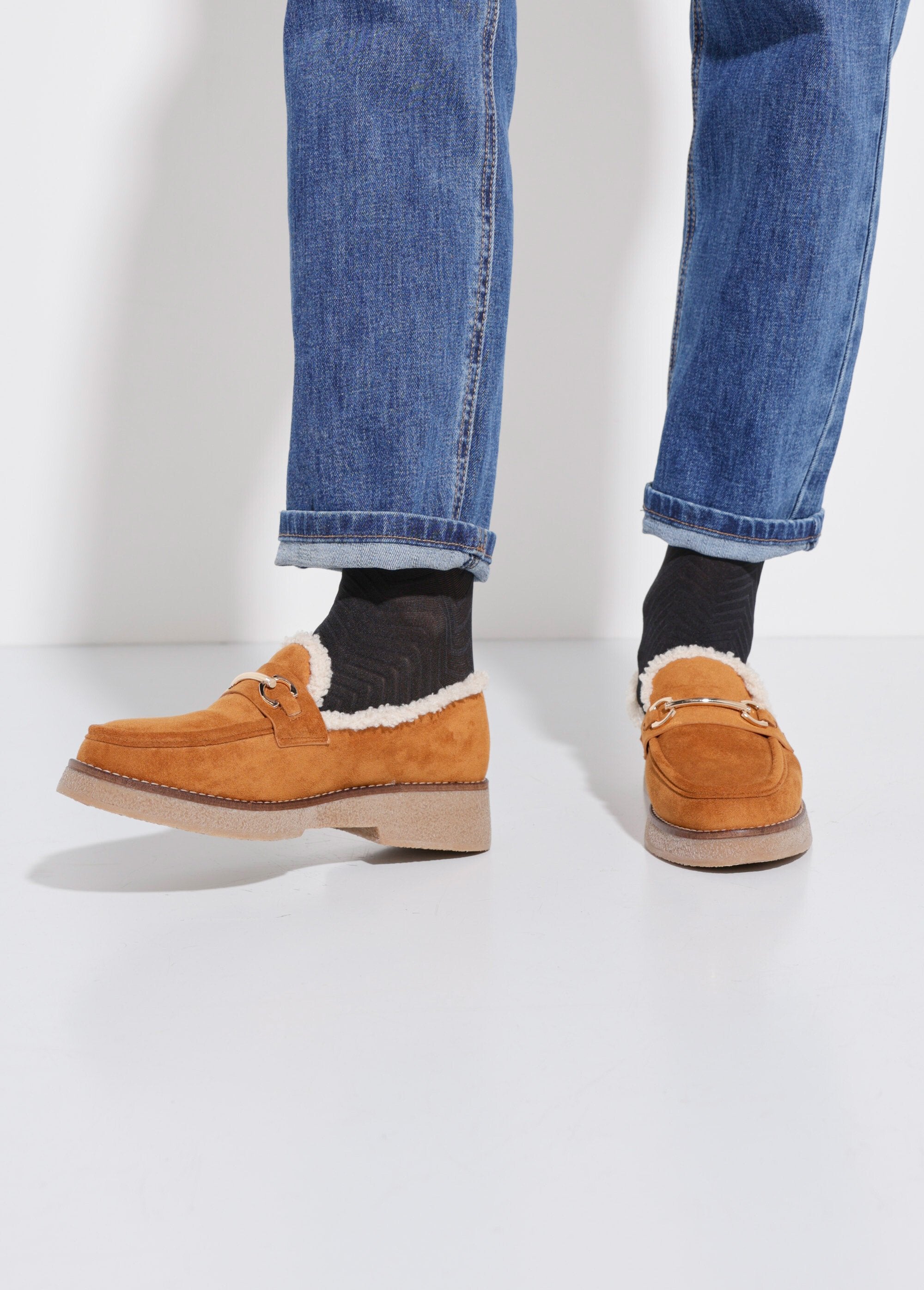 Mocassins_fourrés_semelle_aspect_crêpe_Camel_SF1_slim