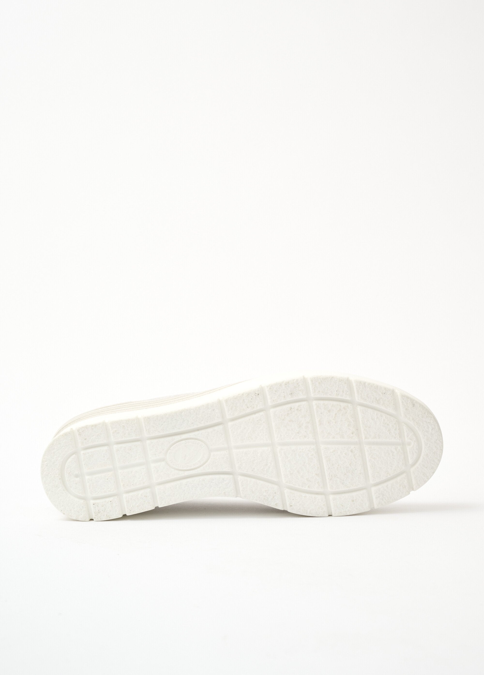 Mocassins_grande_largeur_cuir_brillant_Argente_UN1_slim