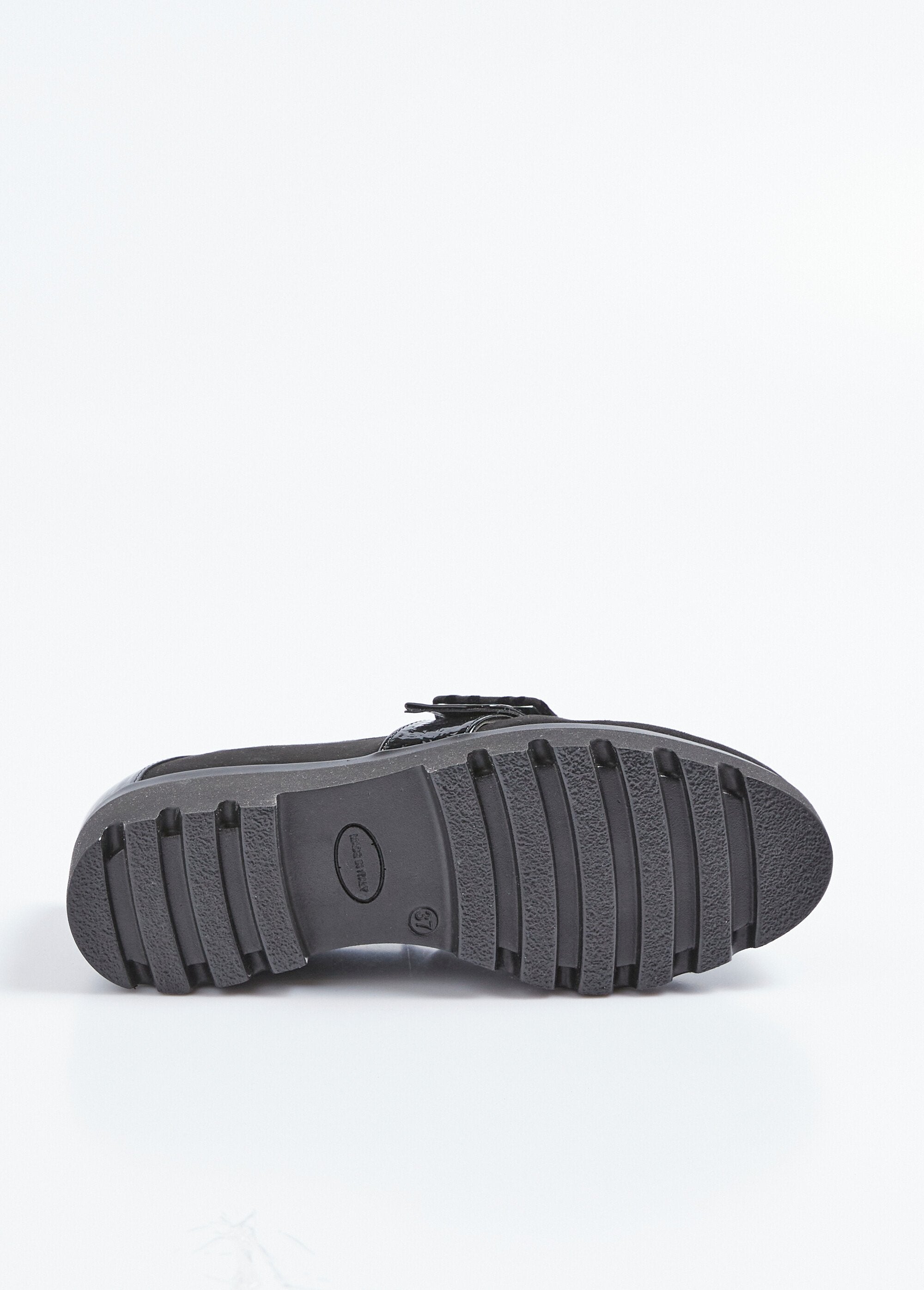 Mocassins_semelle_crantée_élastiqués_largeur_confort_Noir_UN1_slim