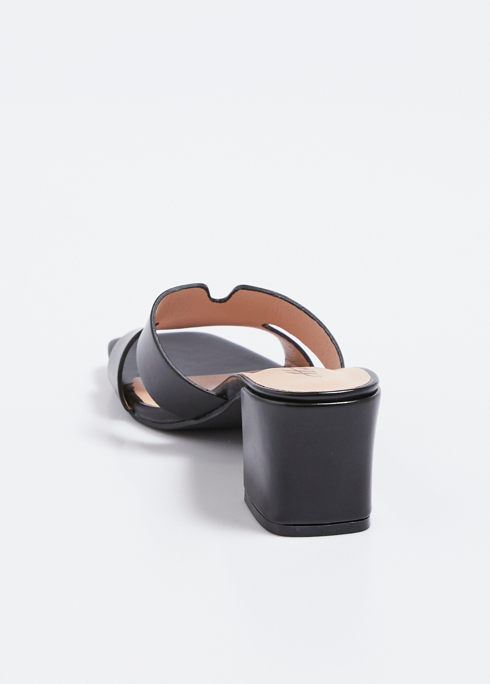 Chique_muiltjes_met_vierkante_teen_en_dikke_hak_Noir_DO1_slim