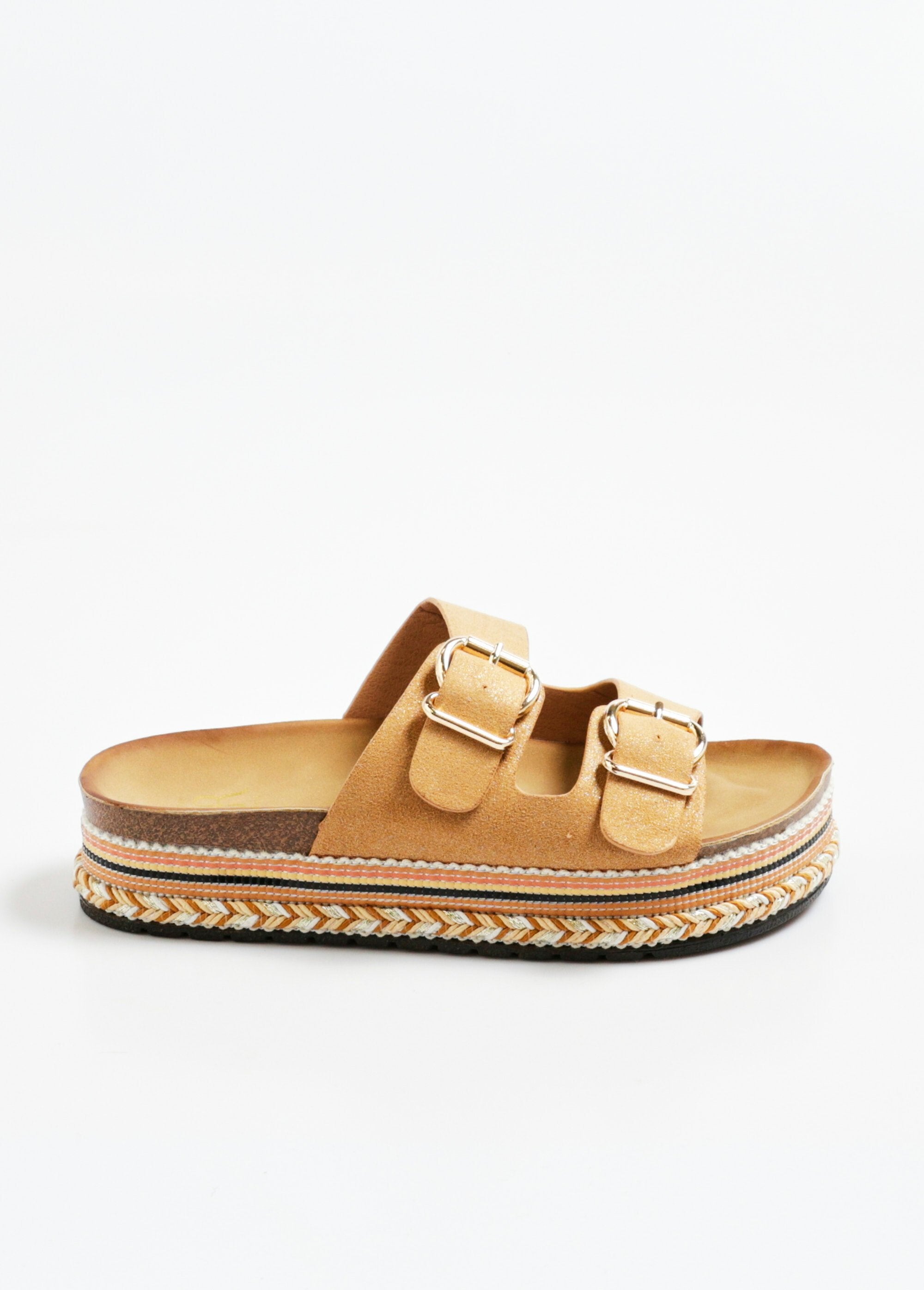 Mules_métallisées_compensées_semelle_anatomique_Camel_DR1_slim