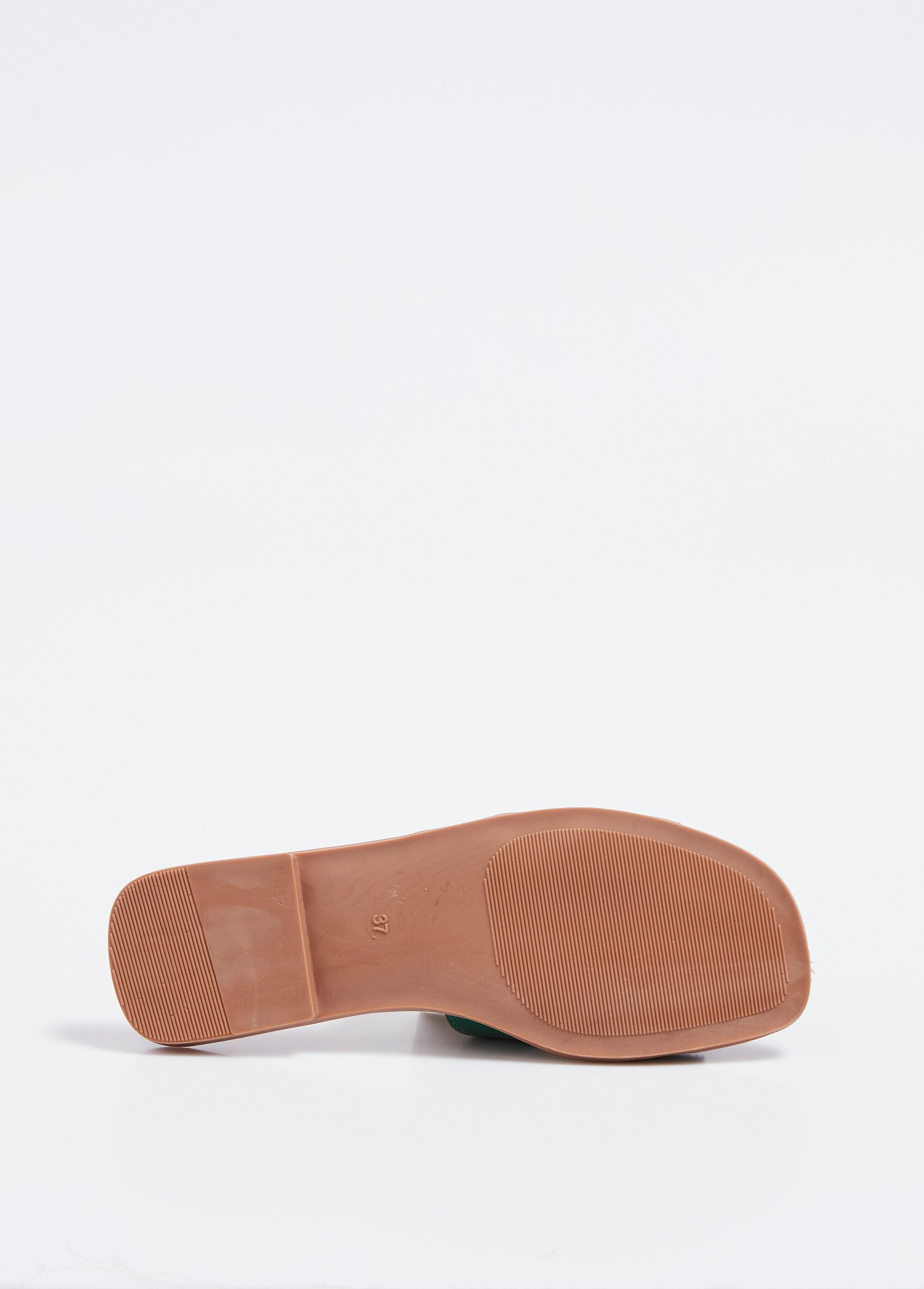 Mules_plates_vernies,_imitation_croco_Vernis_vert_UN1_slim