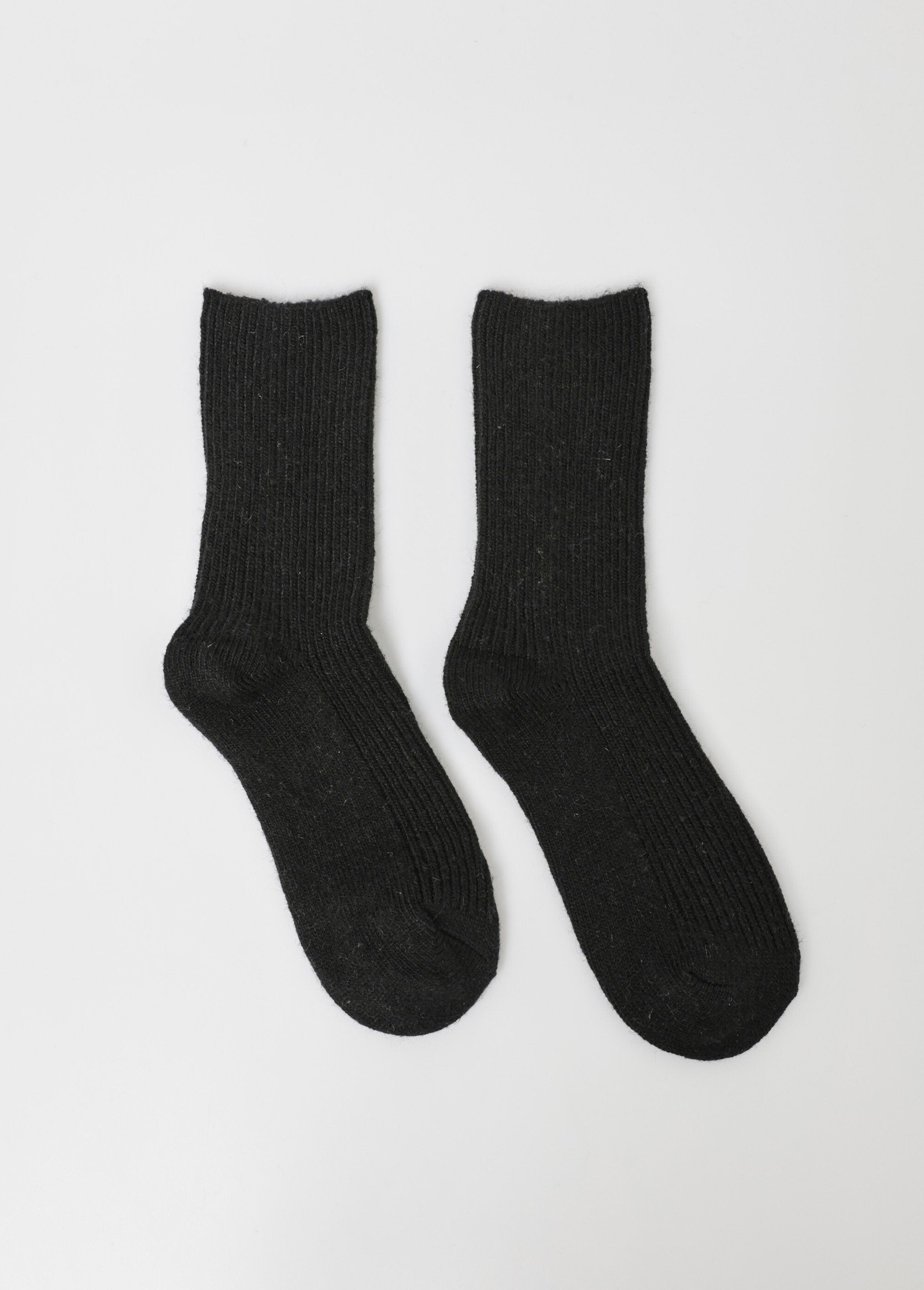 Paar_wollen_sokken,_fijne_ribbels_Noir_FA1_slim