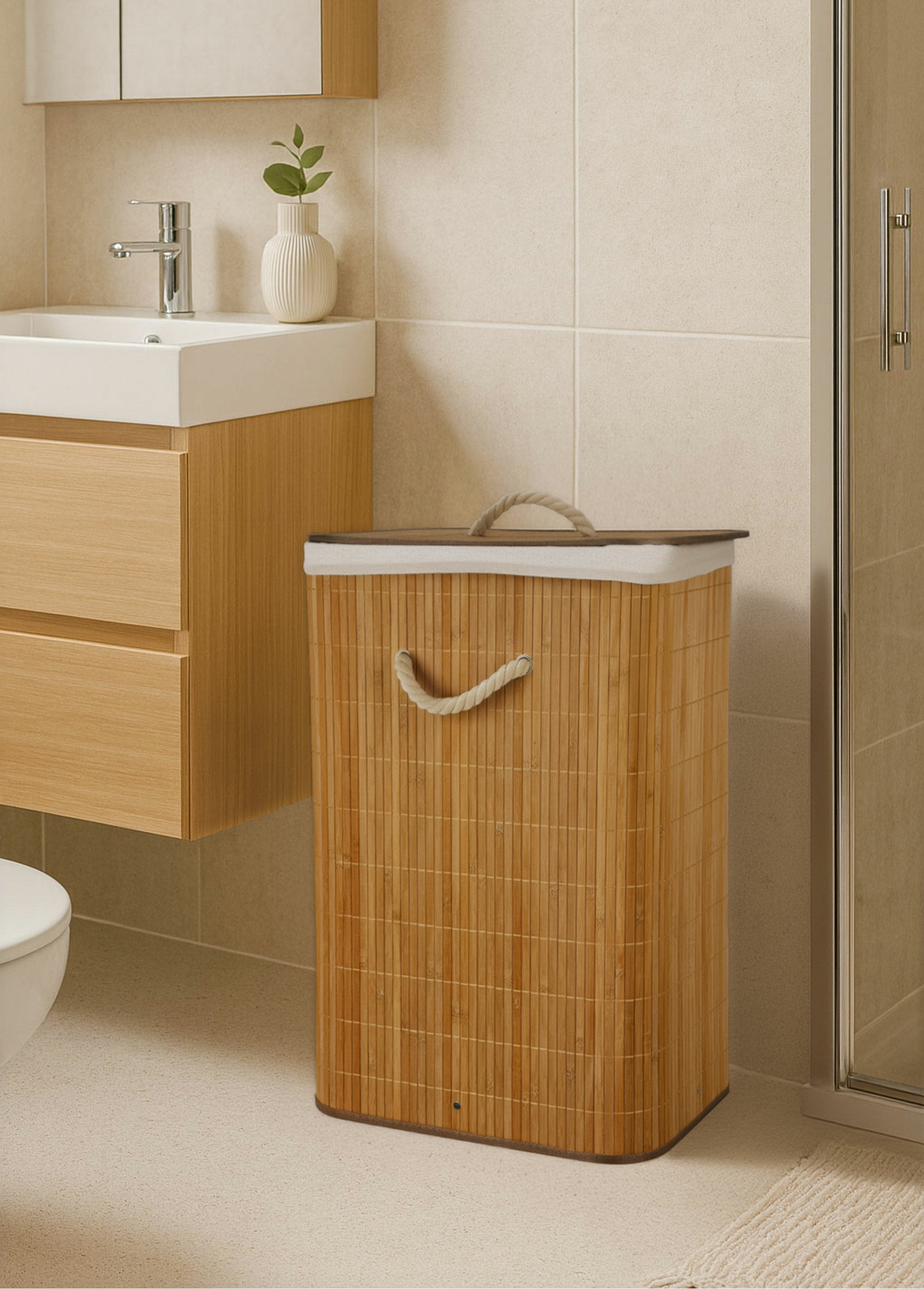 Bamboe_wasmand,_handvatten_van_touw_Blanc_et_bambou_SF1_slim