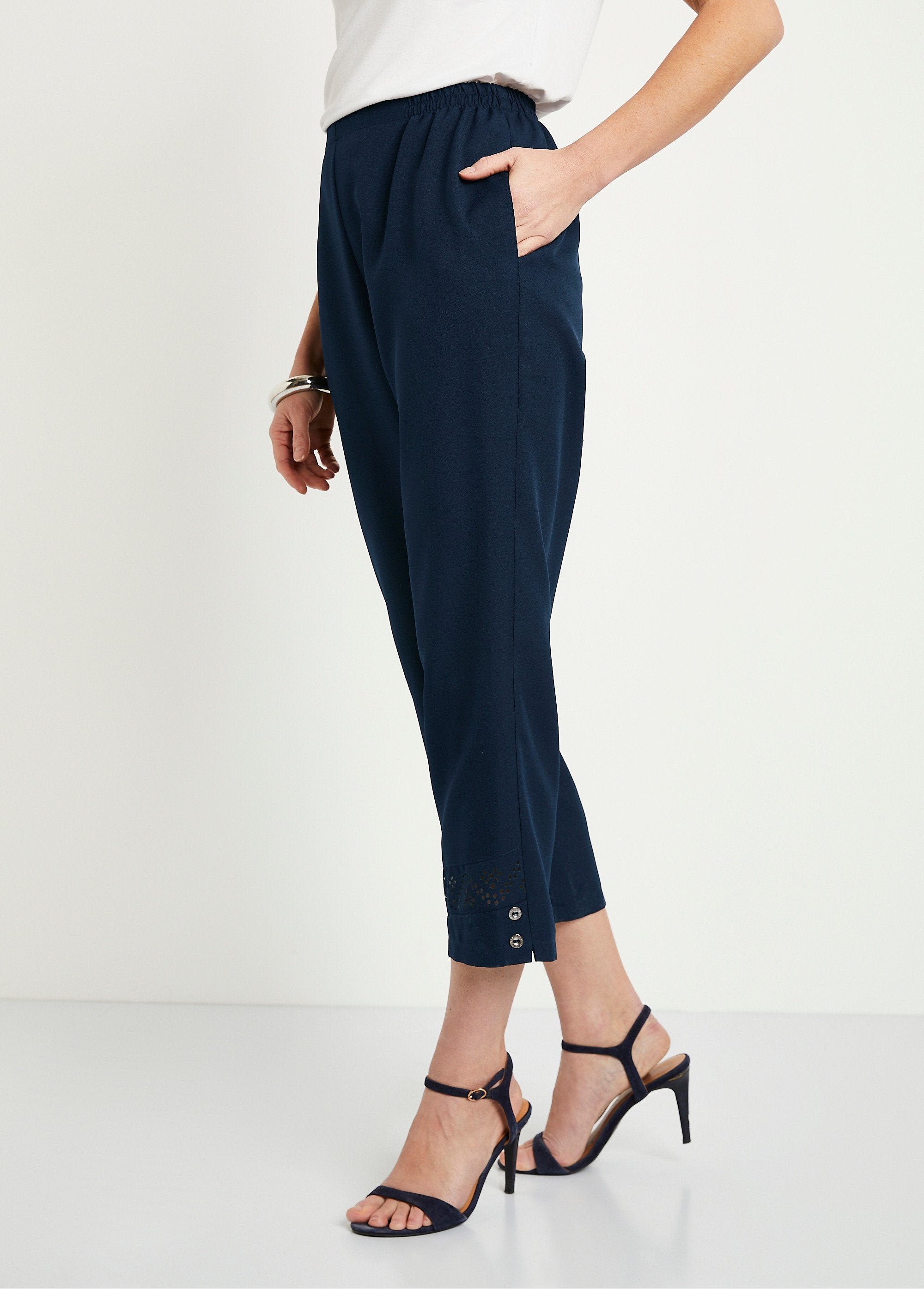 Pantacourt_ceinture_élastiquée_ajouré_Marine_DR1_slim