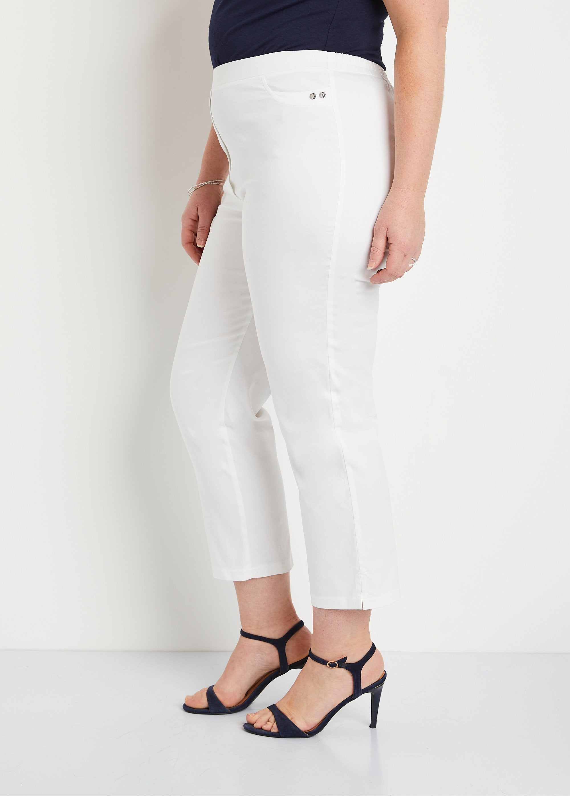 Pantacourt_taille_semi_élastiquée_satin_Blanc_FA2_curvy