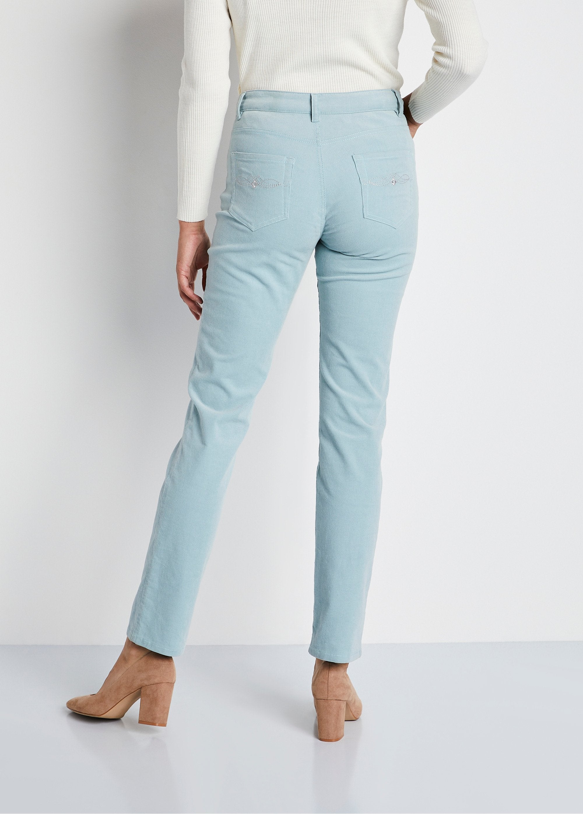 Pantalon_5_poches_velours_milleraies_Vert_d'eau_DO1_slim
