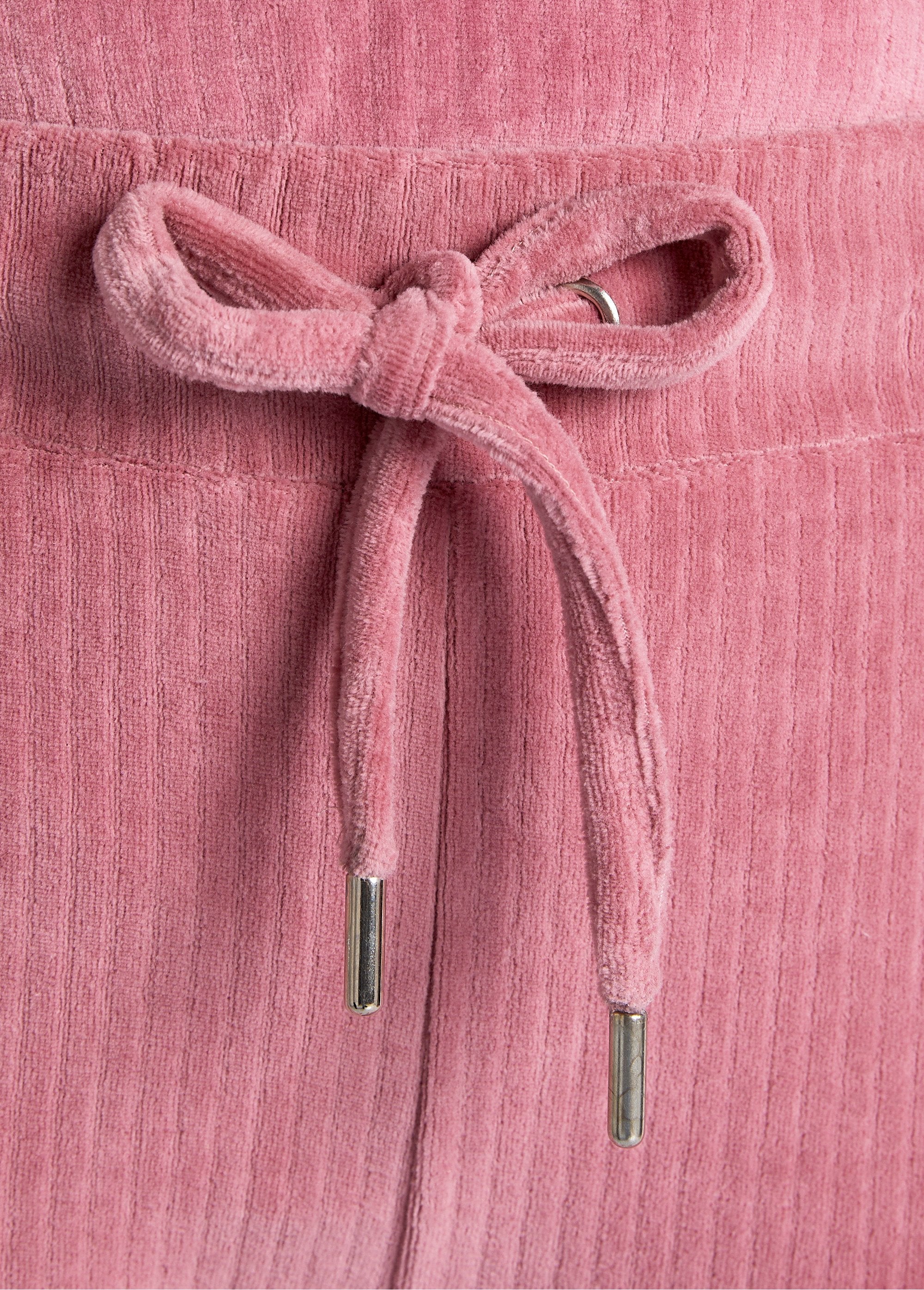 Pyjamabroek_van_ribfluweel_Rozenhout_DE2_curvy