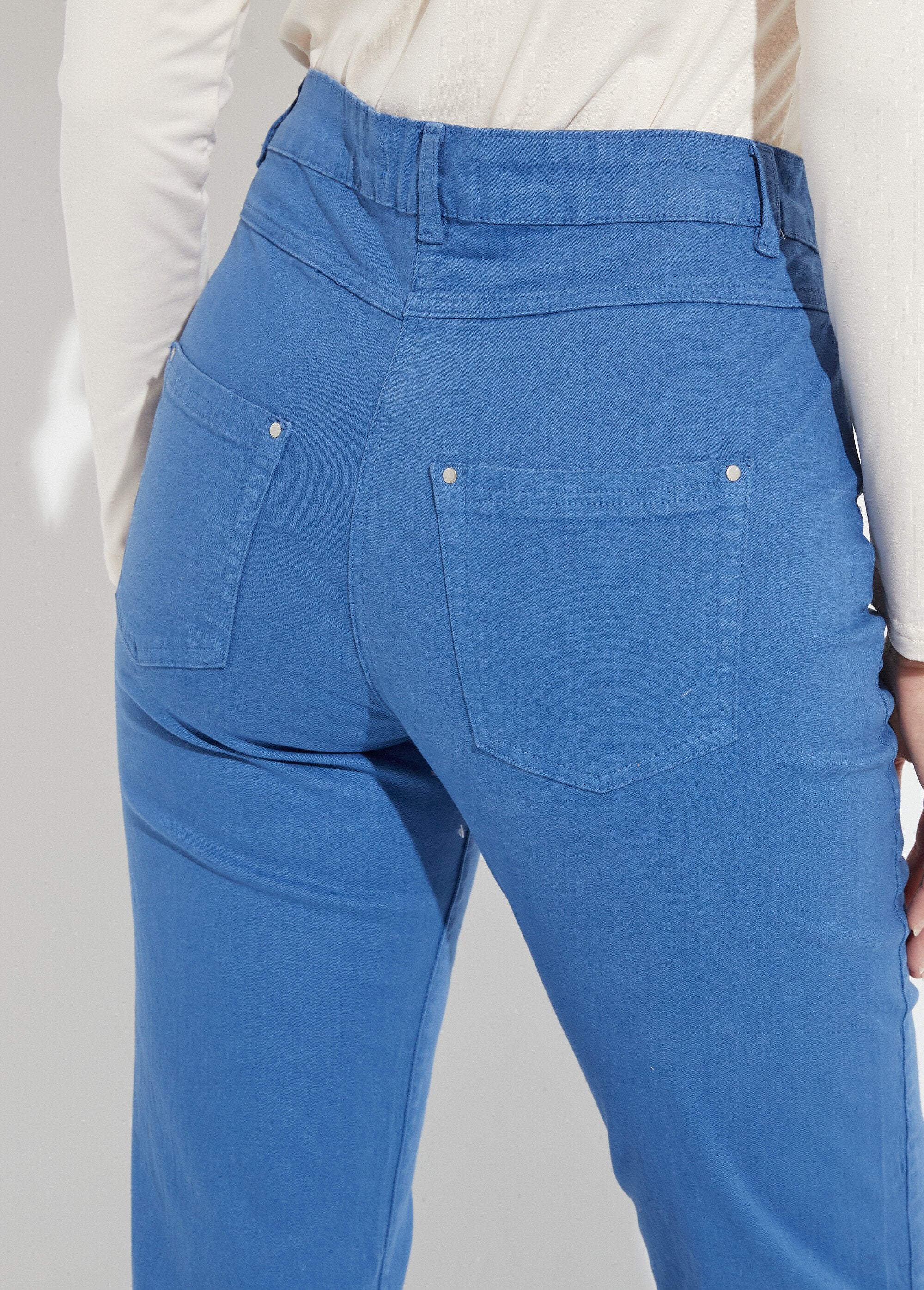5-pocket_stretch_katoenen_broek_met_rechte_pijpen_Bleu_DE2_slim