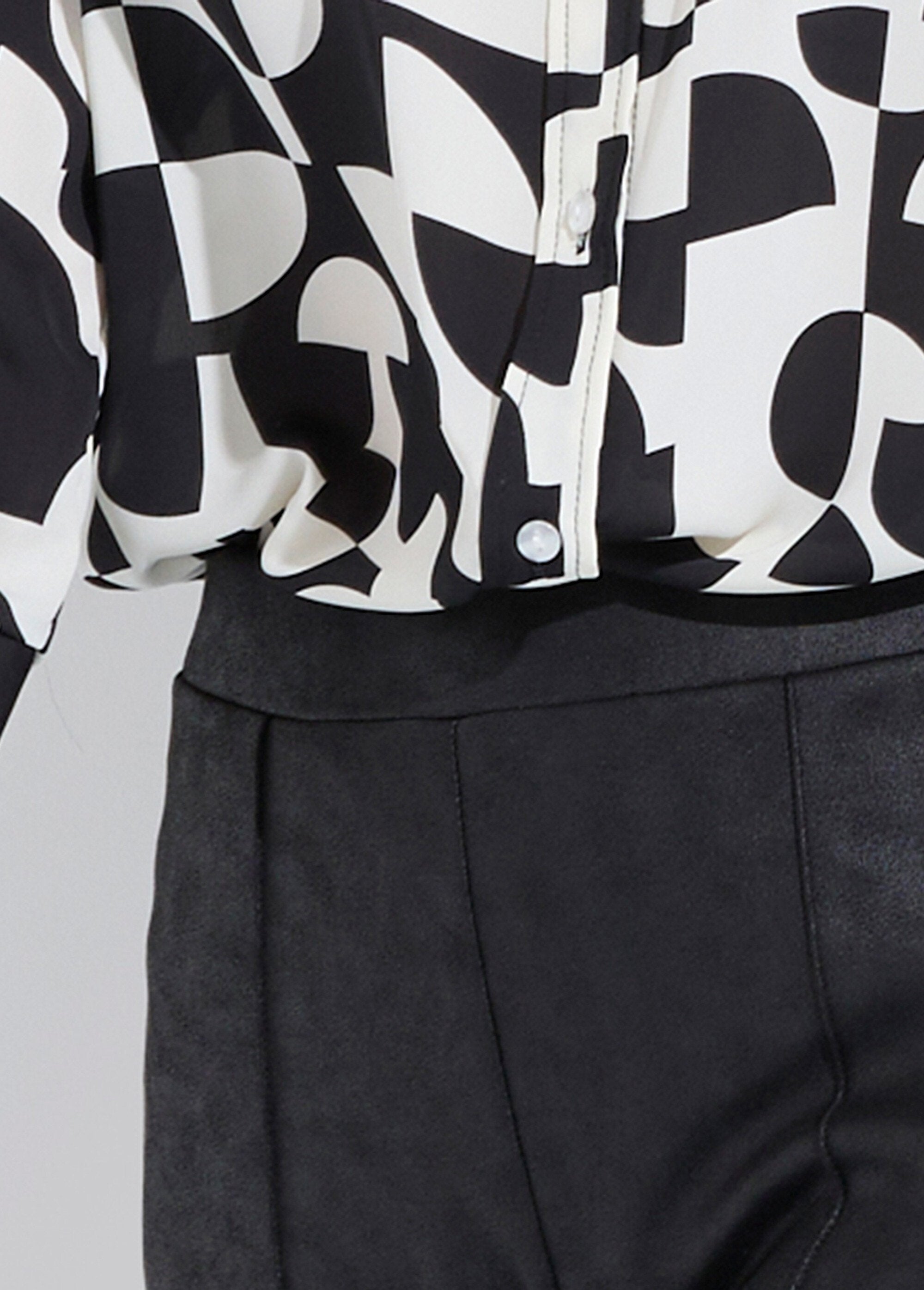 Rechte_broek_met_semi-elastische_tailleband_in_huid-look_Noir_DE1_slim