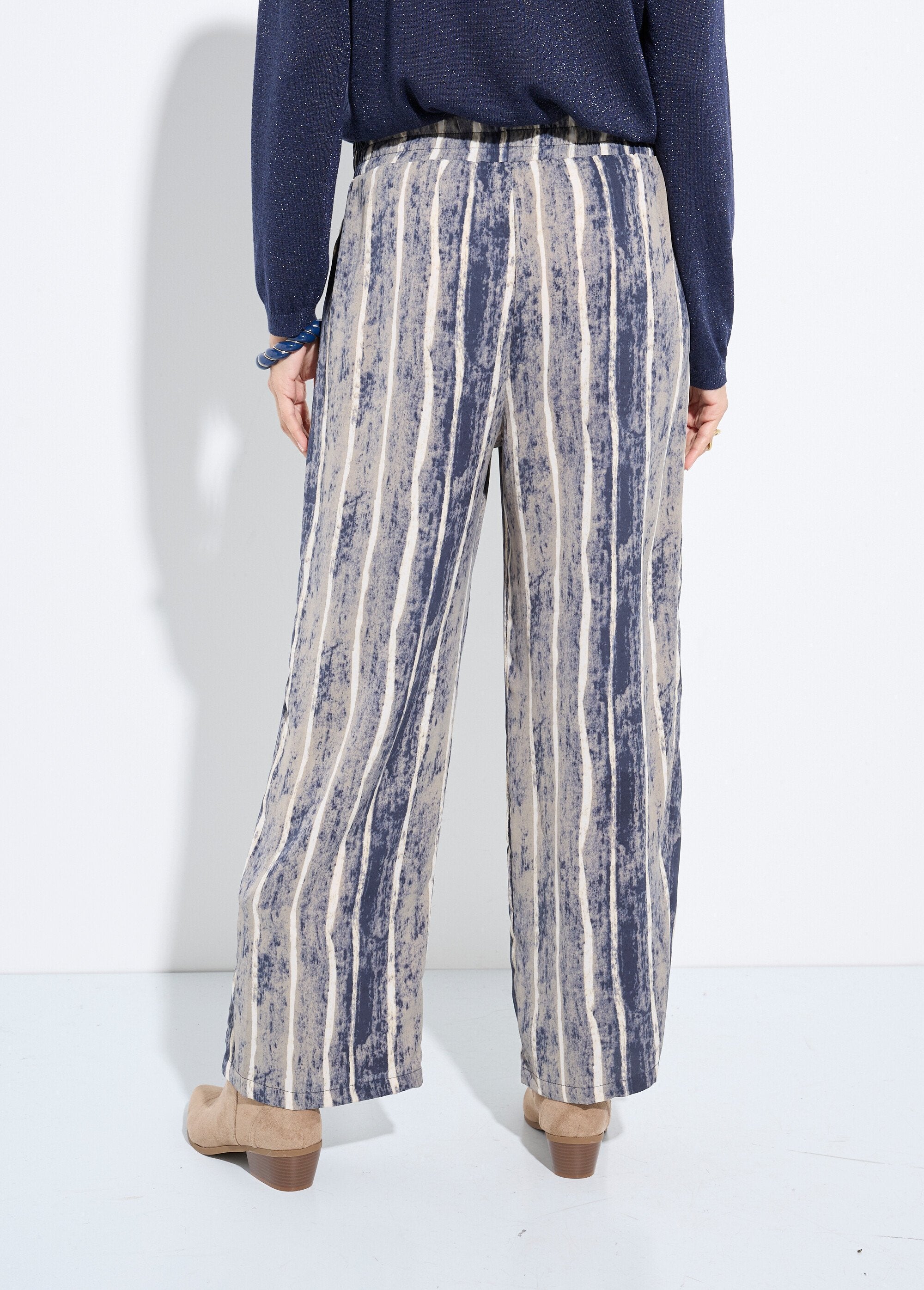 Soepele_elastische_broek,_gestreepte_print_Gris_et_ecru_DO1_slim