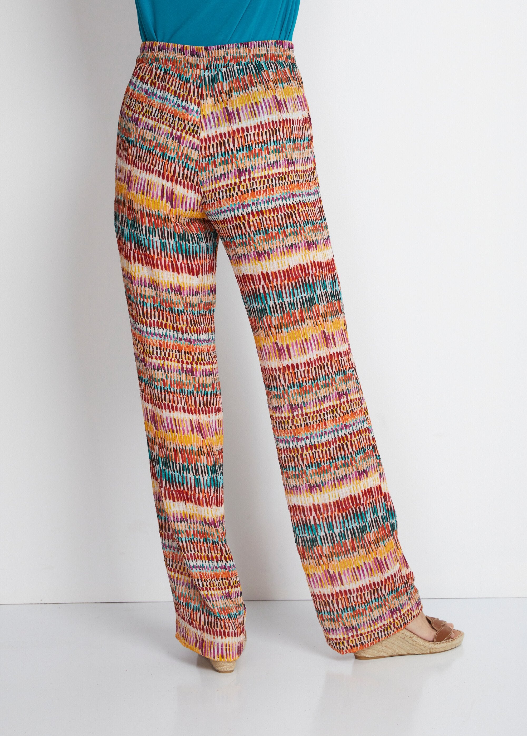 Bedrukte_broek_met_wijde_pijpen_en_elastische_tailleband_Multicolore_DO1_slim