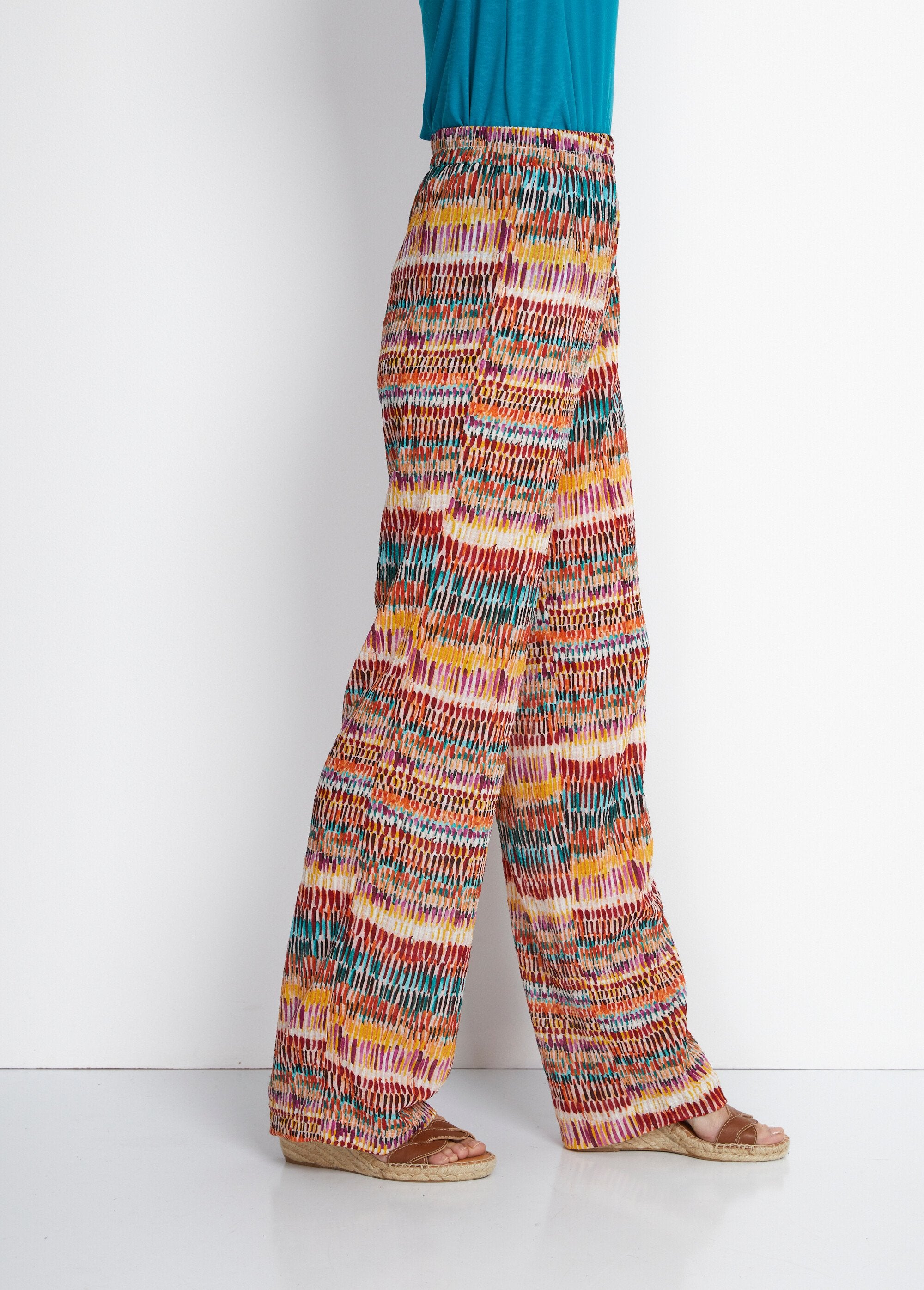 Bedrukte_broek_met_wijde_pijpen_en_elastische_tailleband_Multicolore_DR1_slim