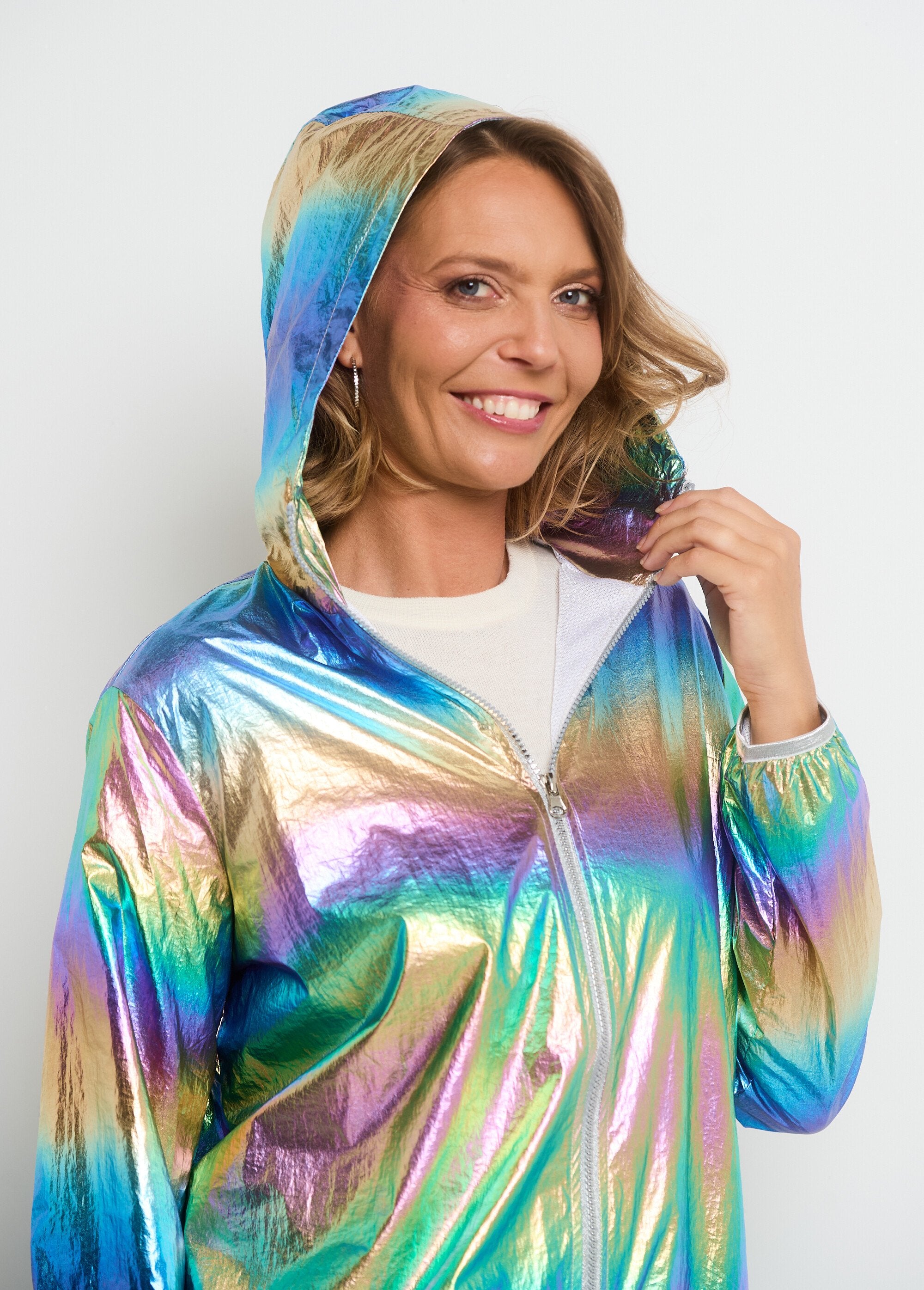 Parka_brillante_à_capuche_tendance_Violet_irise_DE1_slim