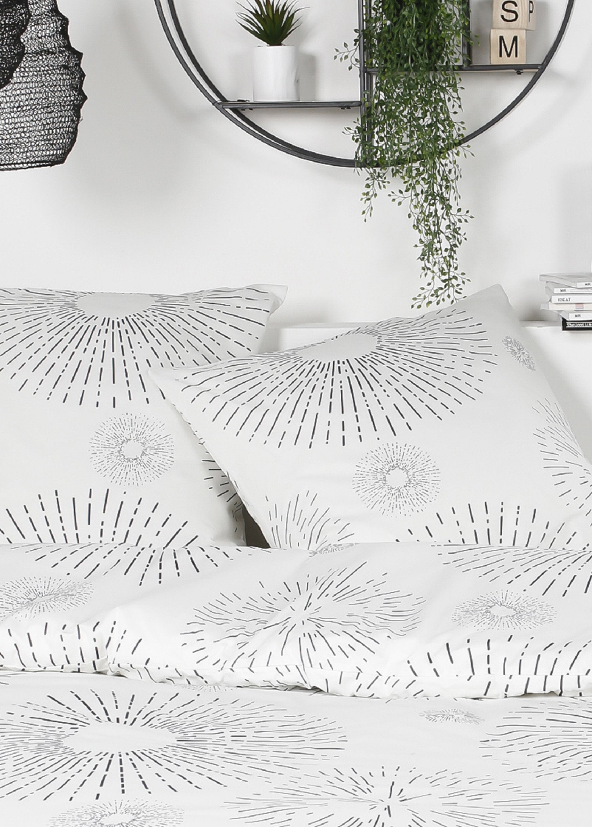 Parure_flanelle_240_x_220cm,_Rayons_Blanc_et_noir_DE1_slim