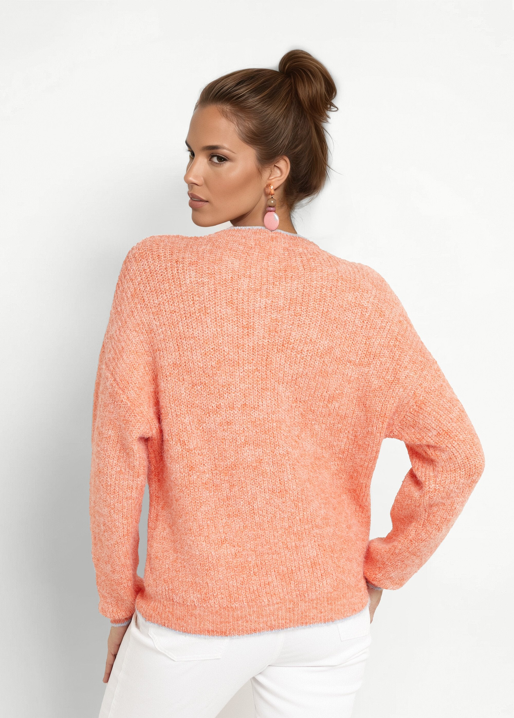 Warme_trui_met_wollen_boodschap_patch_Orange_DO1_slim