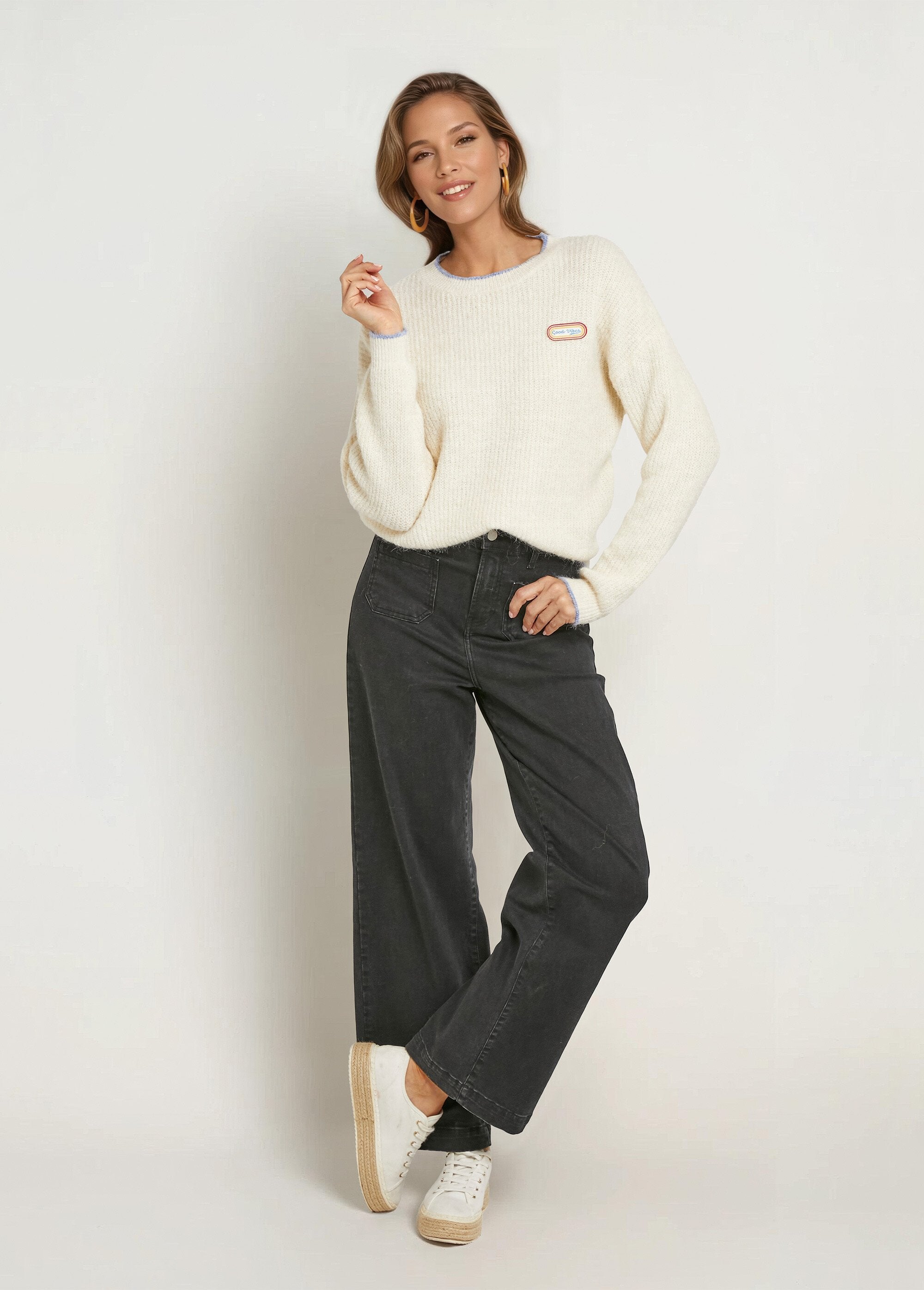 Warme_trui_met_wollen_boodschap_patch_Ecru_SF1_slim