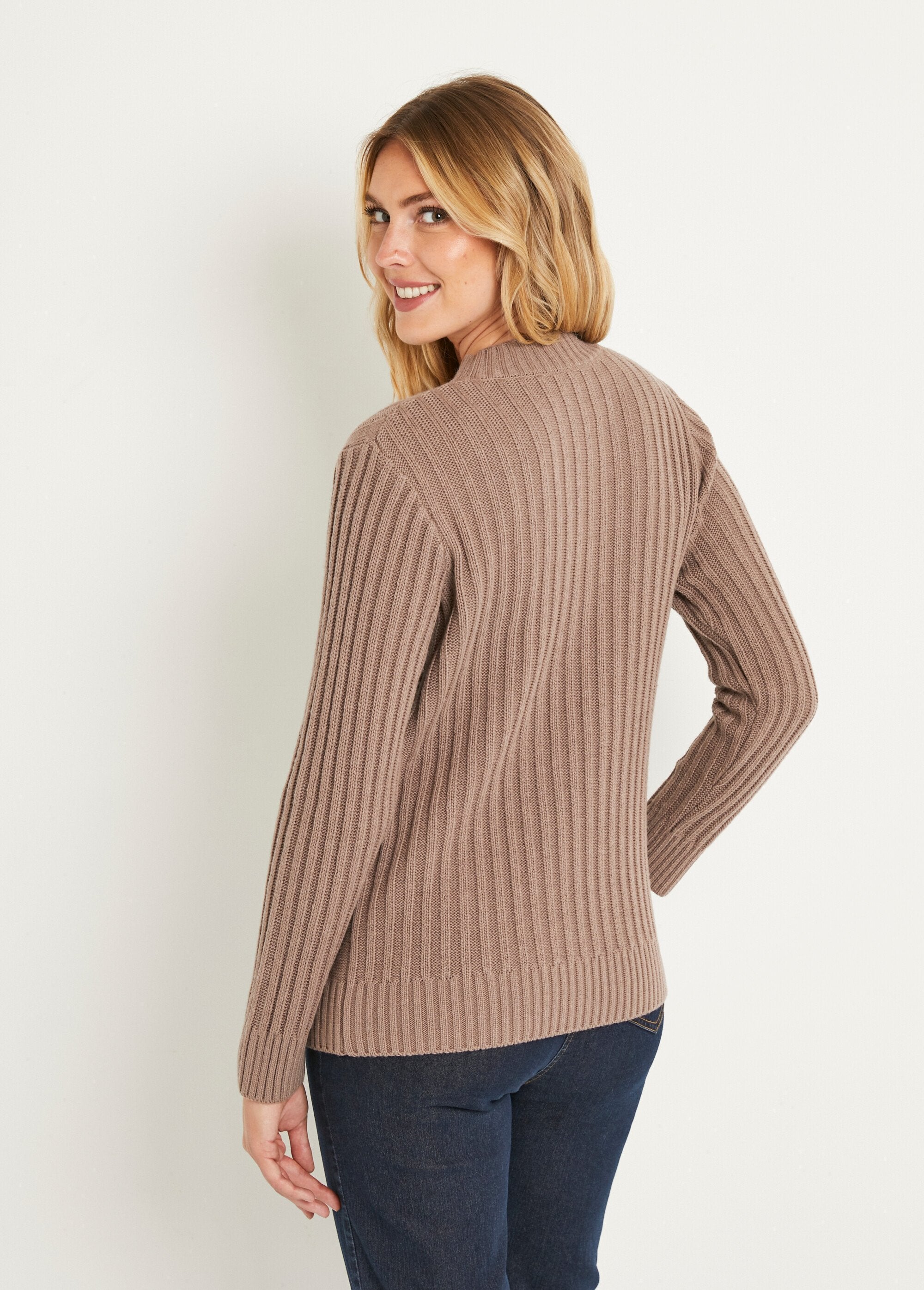 Pull_chaud_style_irlandais_col_montant_Taupe_DO1_slim