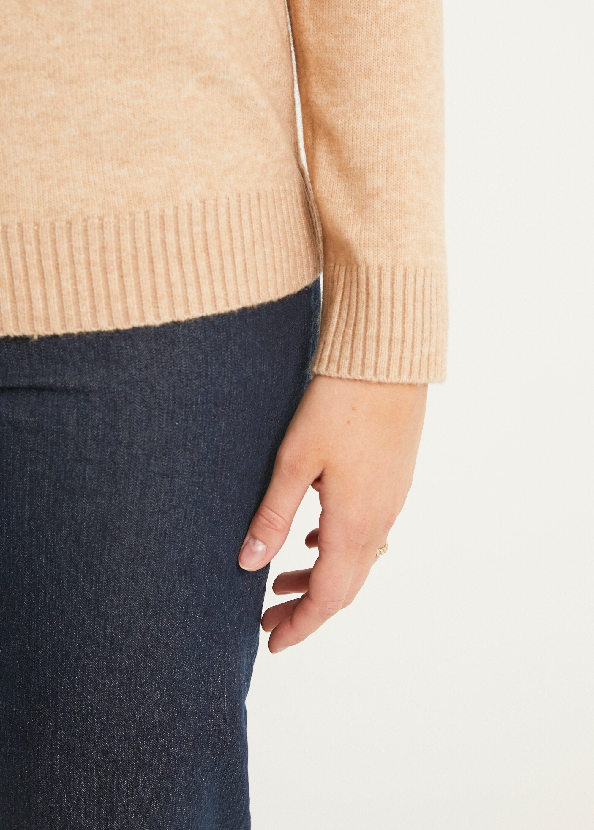 Pull_chiné_court_col_rond_avec_laine_Sable_DE2_slim