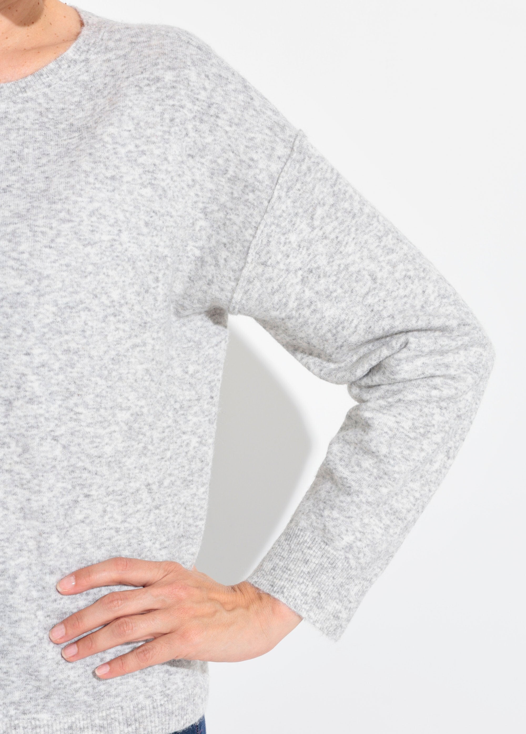 Pull_col_rond_dégagé_chaud_avec_laine_Gris_clair_DE2_slim
