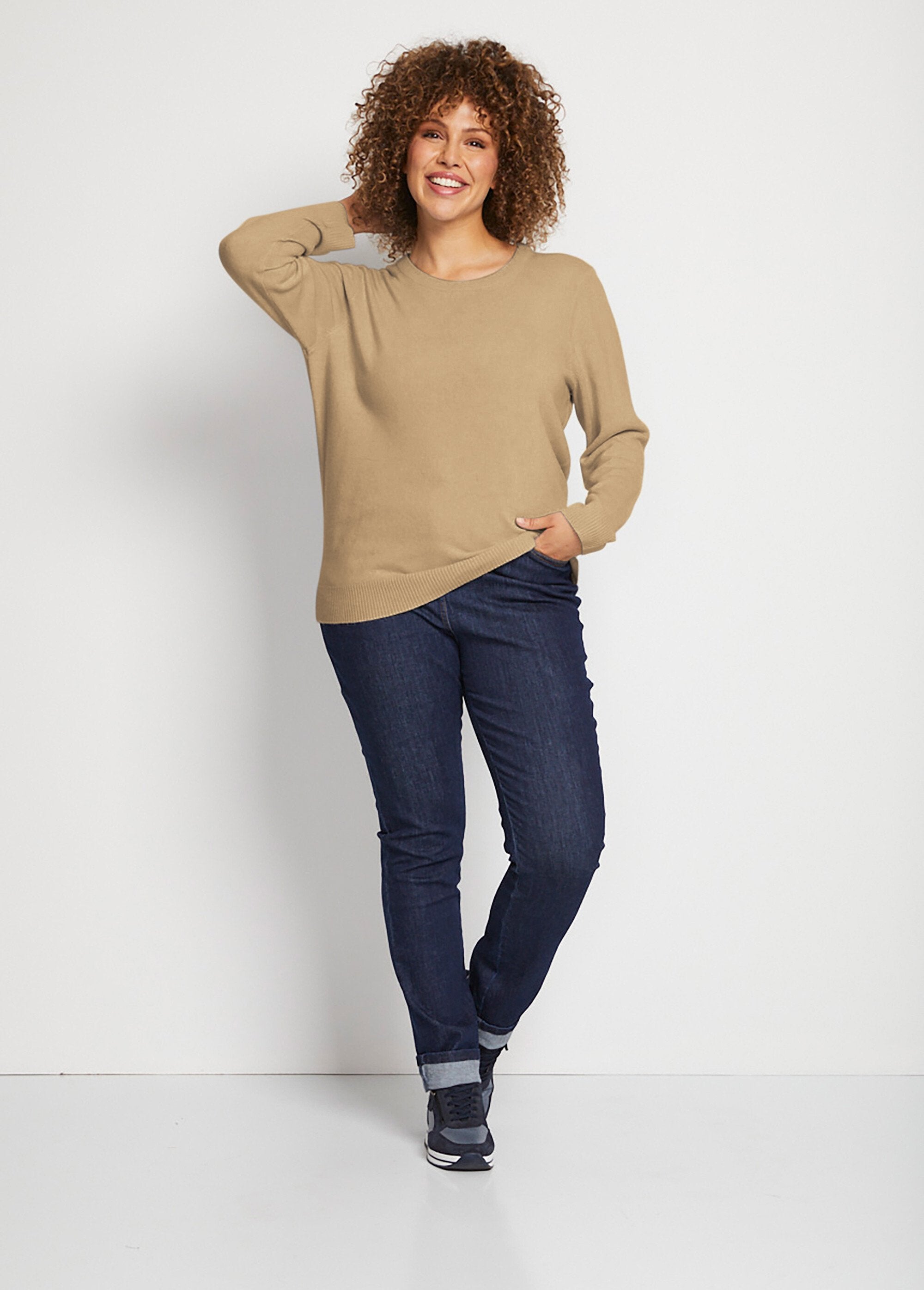 Pull_doux_col_rond_manches_longues_Camel_SF1_curvy