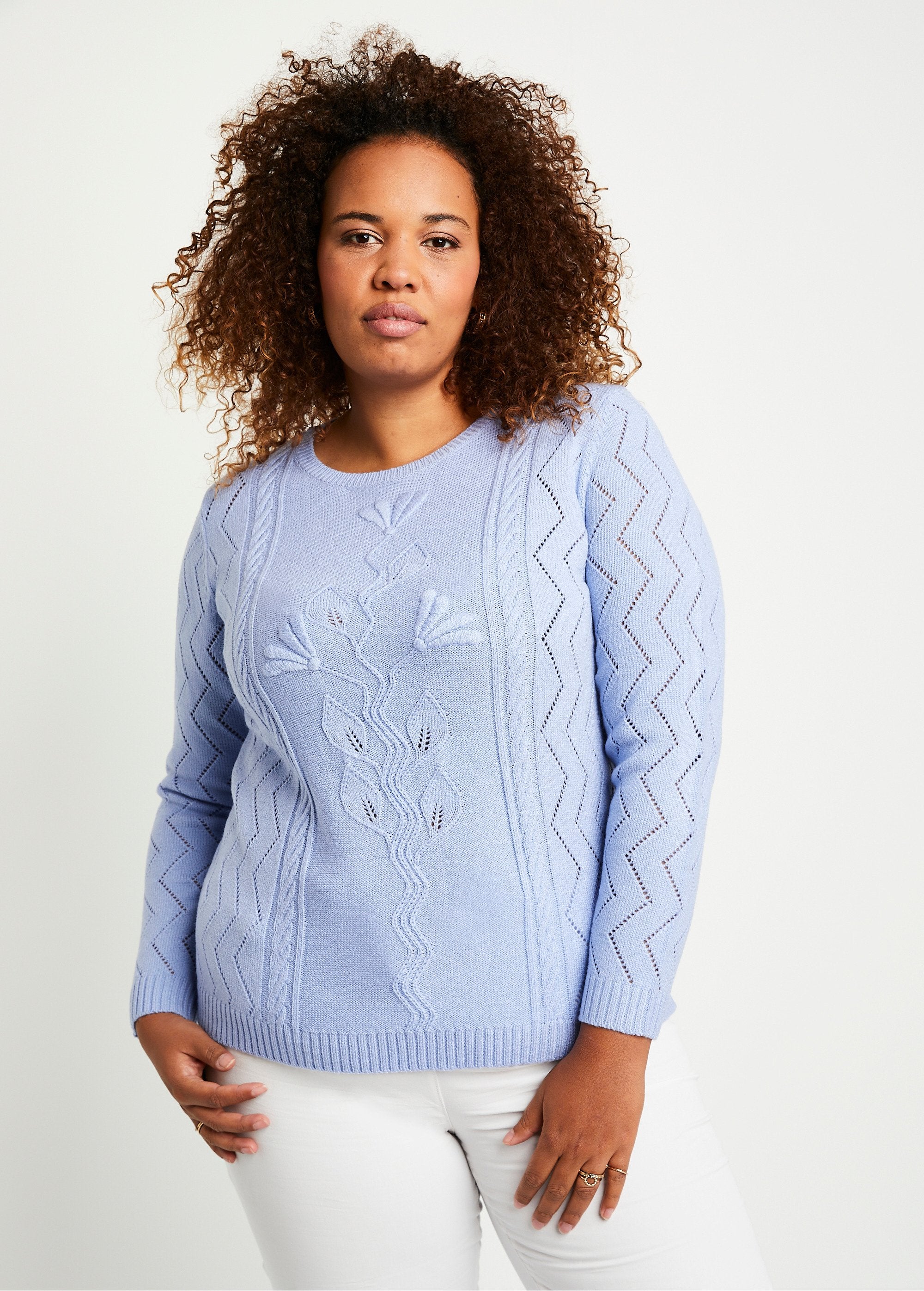 Pull_court_ajouré_torsades_Bleu_FA1_curvy