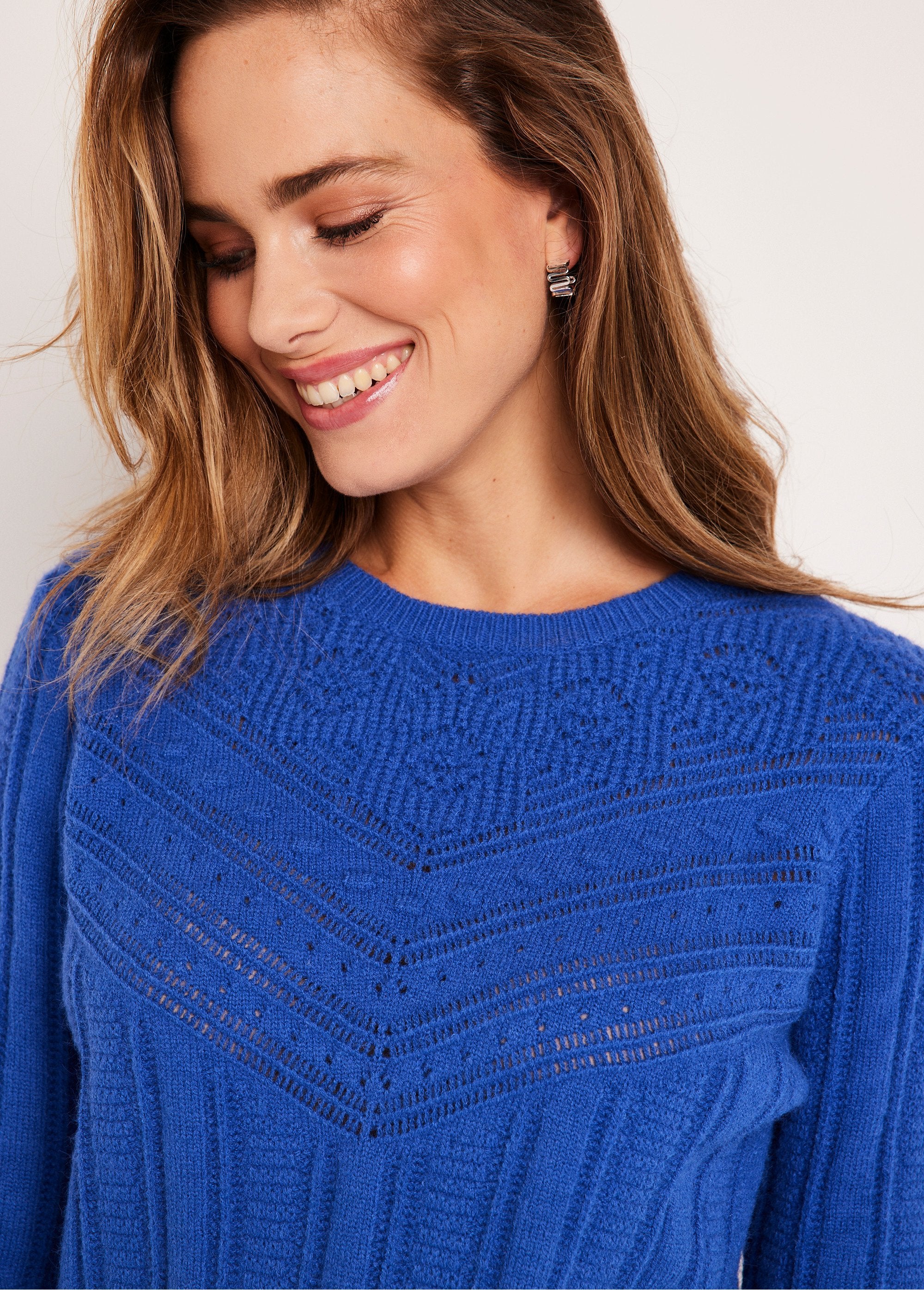 Pull_doux_ajouré_boules_col_rond_Bleu_DE1_slim