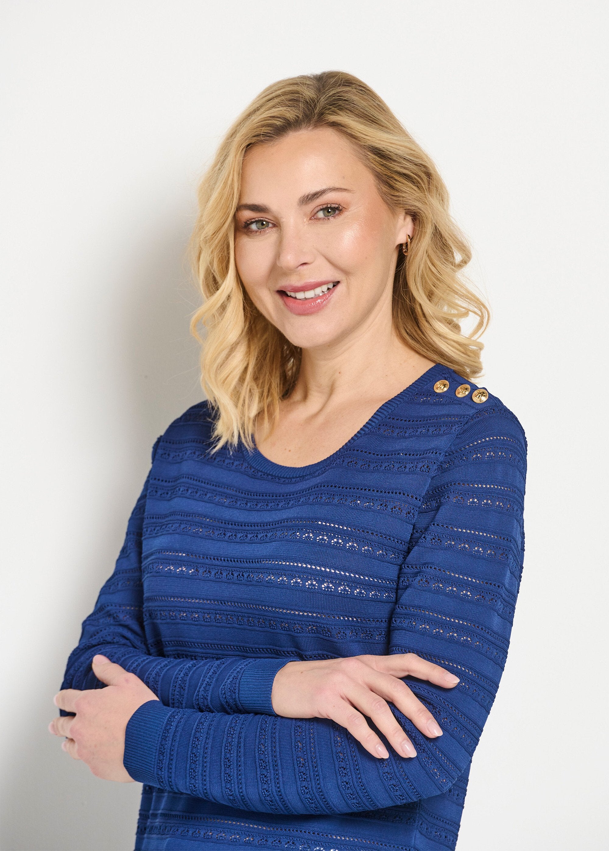 Pull_doux_court_col_rond_uni_manches_longues_Marine_DE1_slim