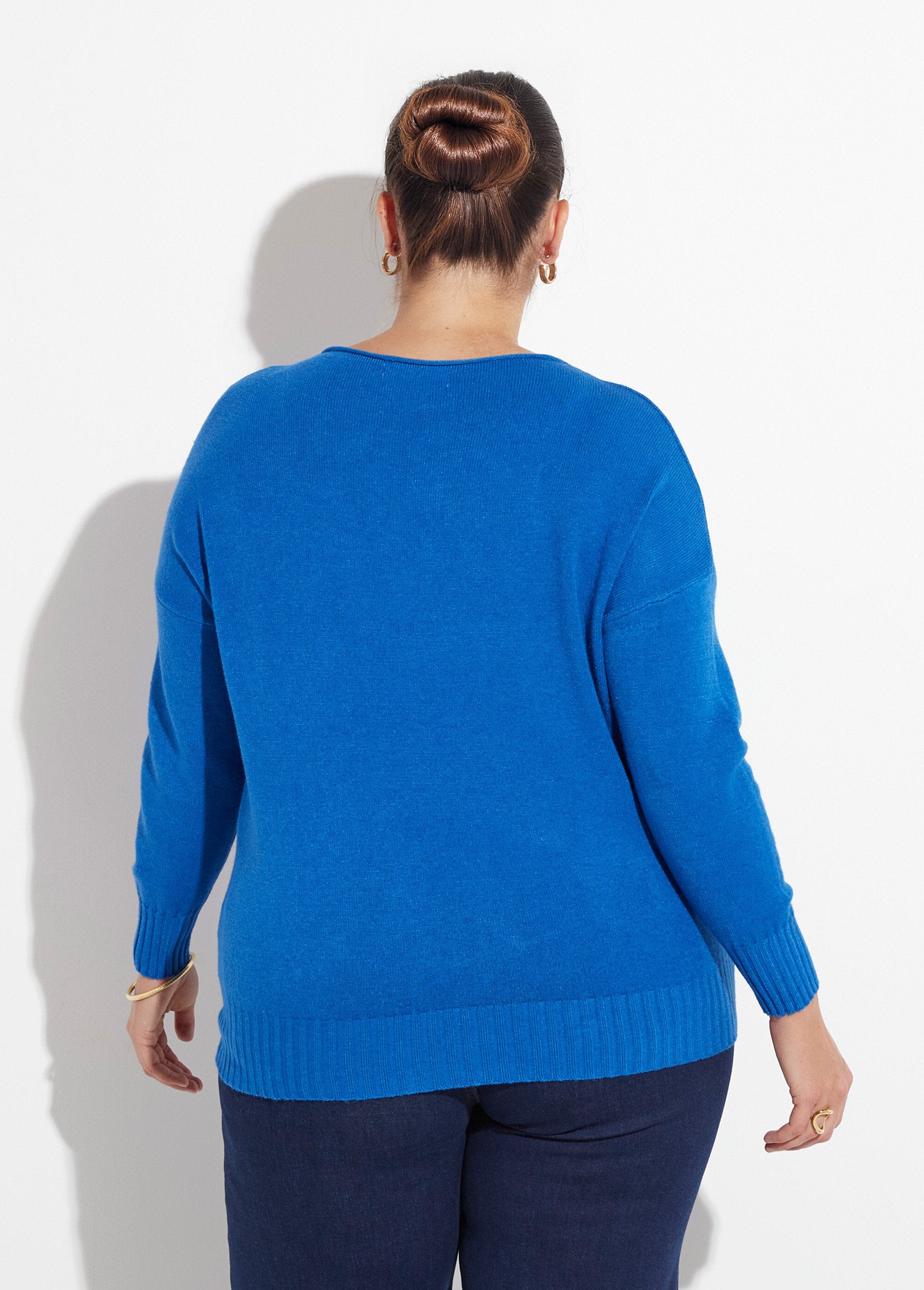 Pull_encolure_bateau_avec_bords_côtelés_Bleu_vif_DO1_curvy