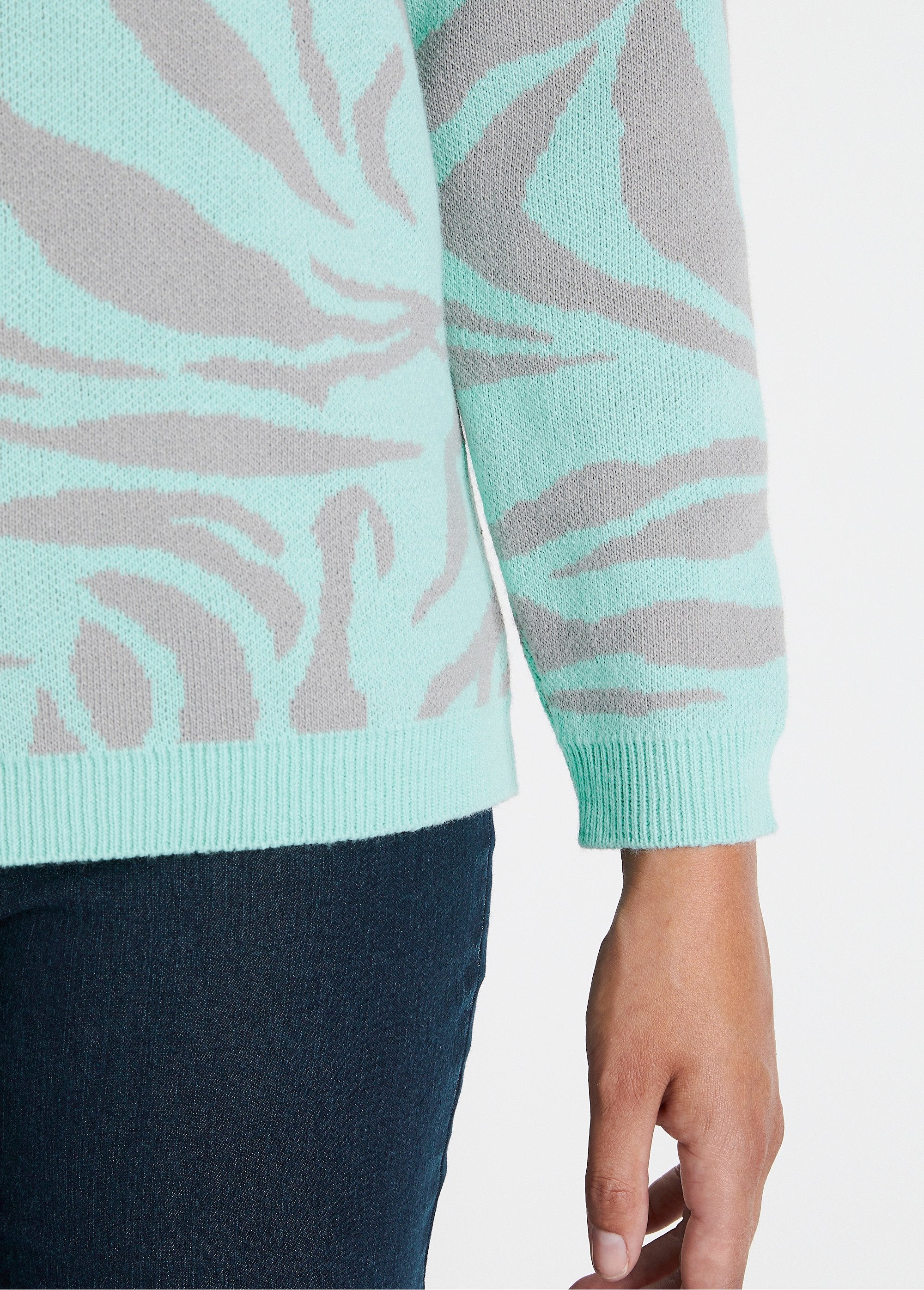 Pull_doux_jacquard_zèbre_col_rond_Onyx_et_gris_DE2_slim