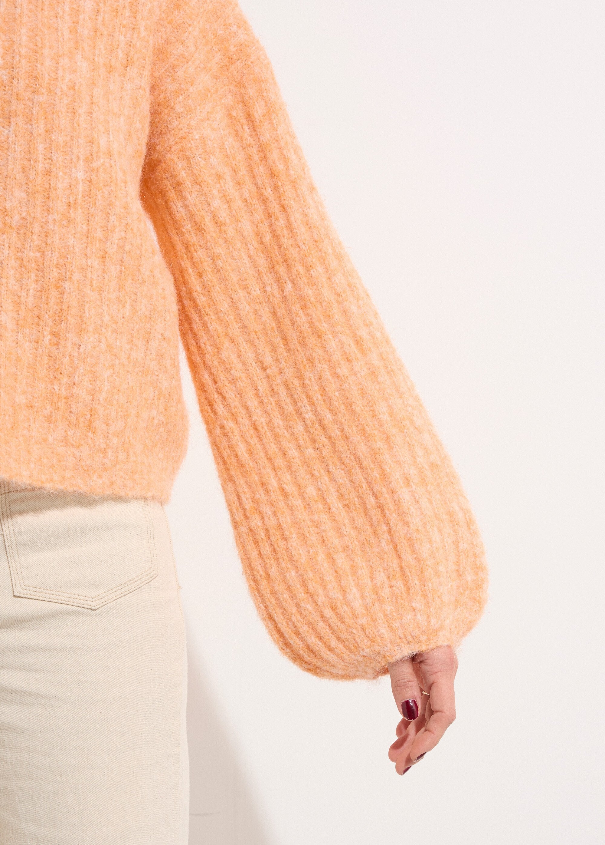 Pull_maille_loose,_manches_bouffantes_Peche_DE1_slim
