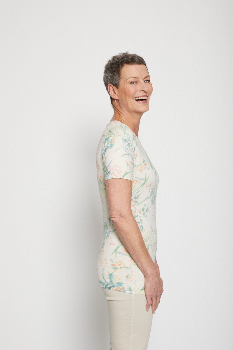 Pull_manches_courtes_imprimé_floral_Beige_et_vert_DR1_slim