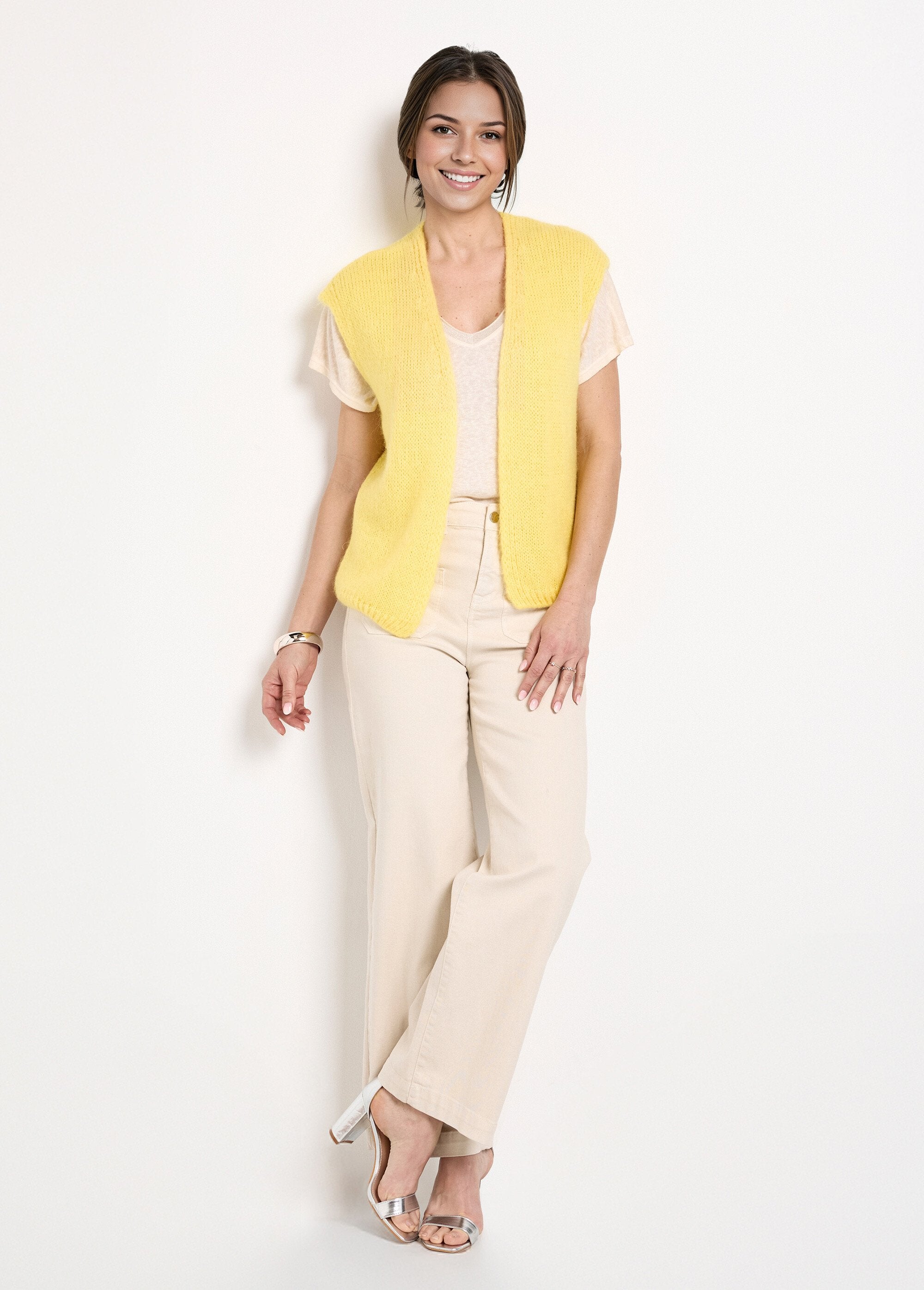 Warm_mohair_wool_sleeveless_sweater_edge_to_edge_YELLOW_SF1_slim