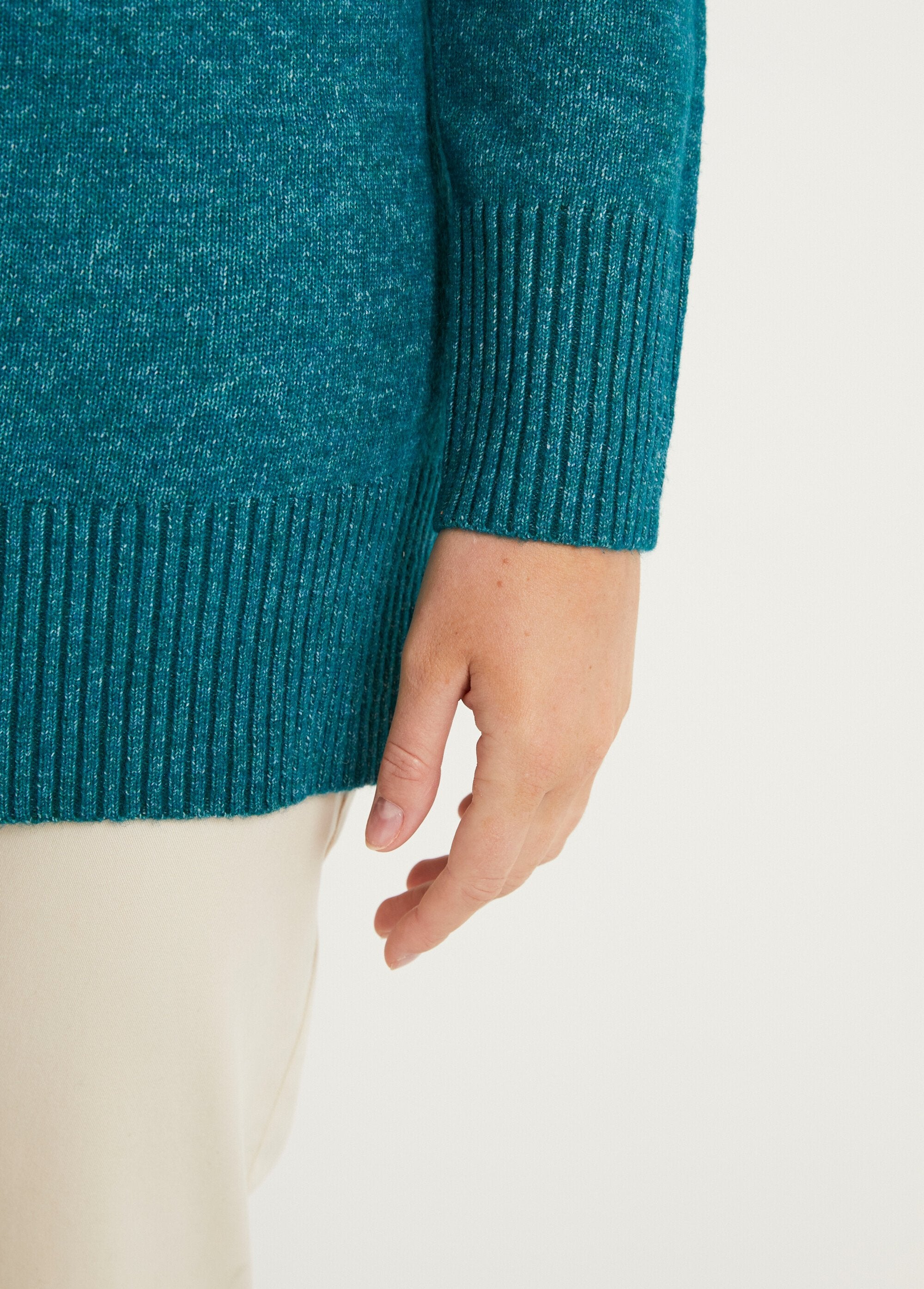 Pull_tunique_chiné_long_col_V_avec_laine_Canard_DE4_slim