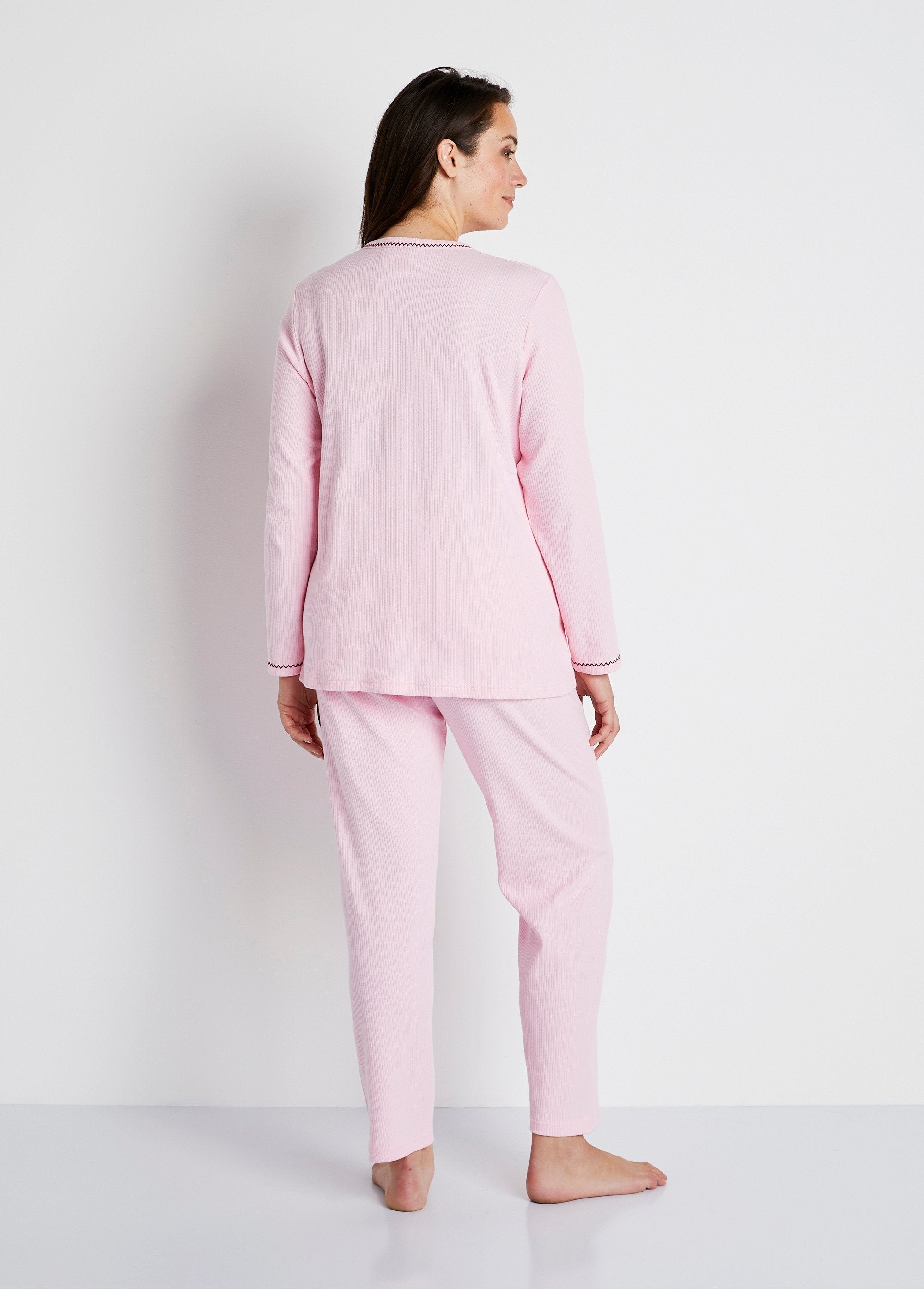 Pyjama_brodé_Rose_DO1_curvy