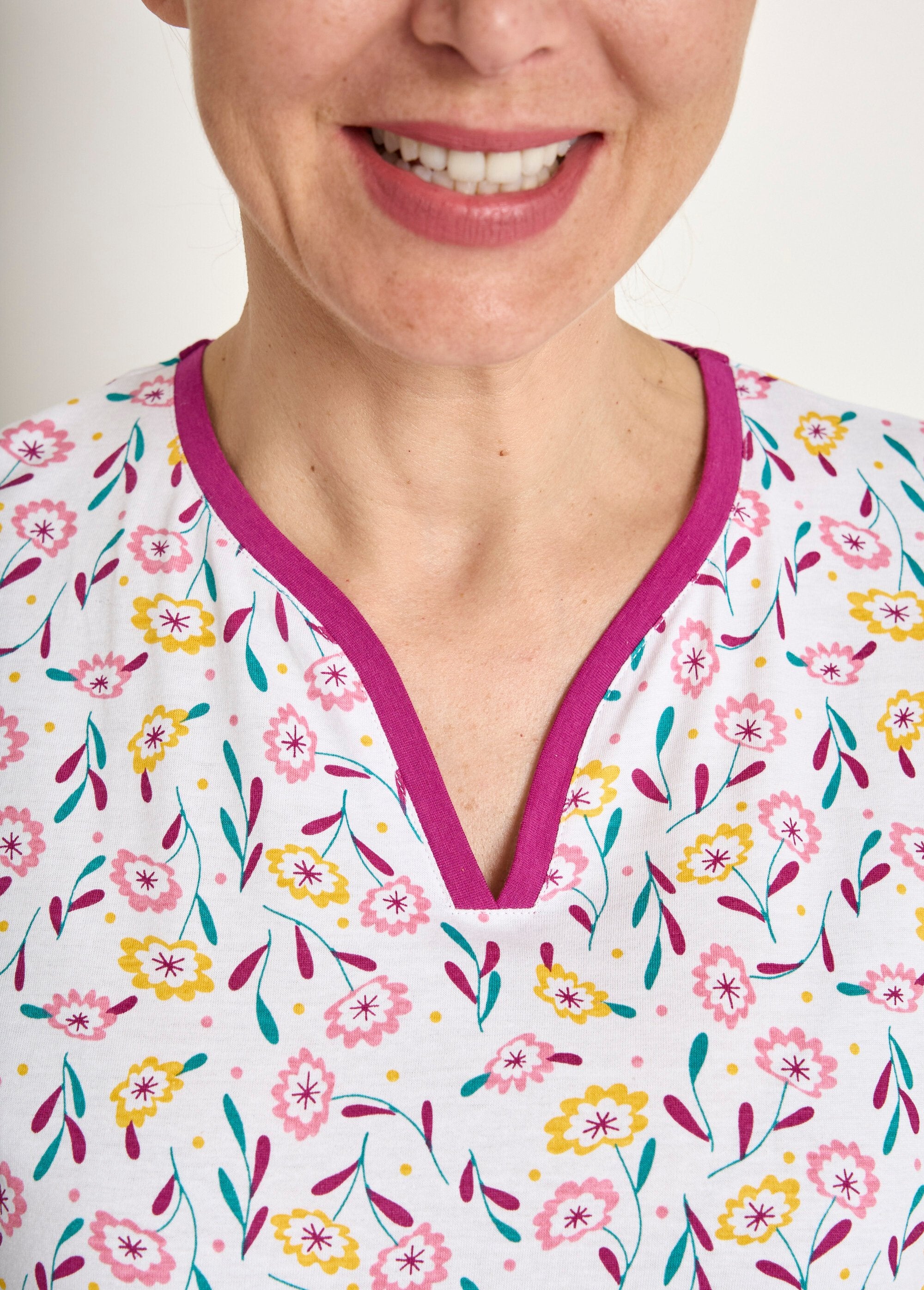 Pyjama_col_V_imprimé_manches_longues_coton_Imprime_prune_DE1_slim