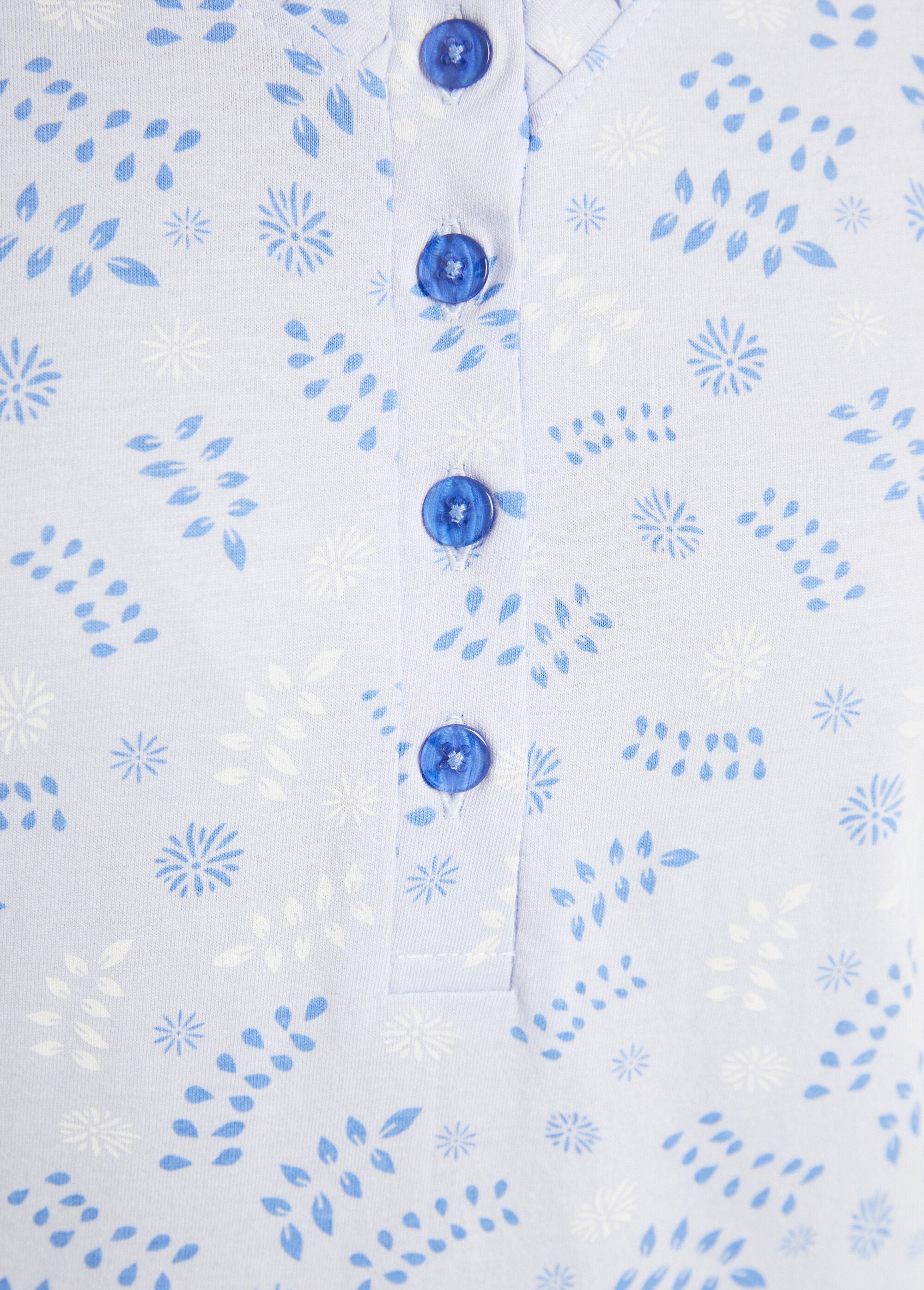 Bedrukte_katoenen_pyjama_met_knoopsluiting_en_lange_mouwen_Imprime_bleu_DE2_slim