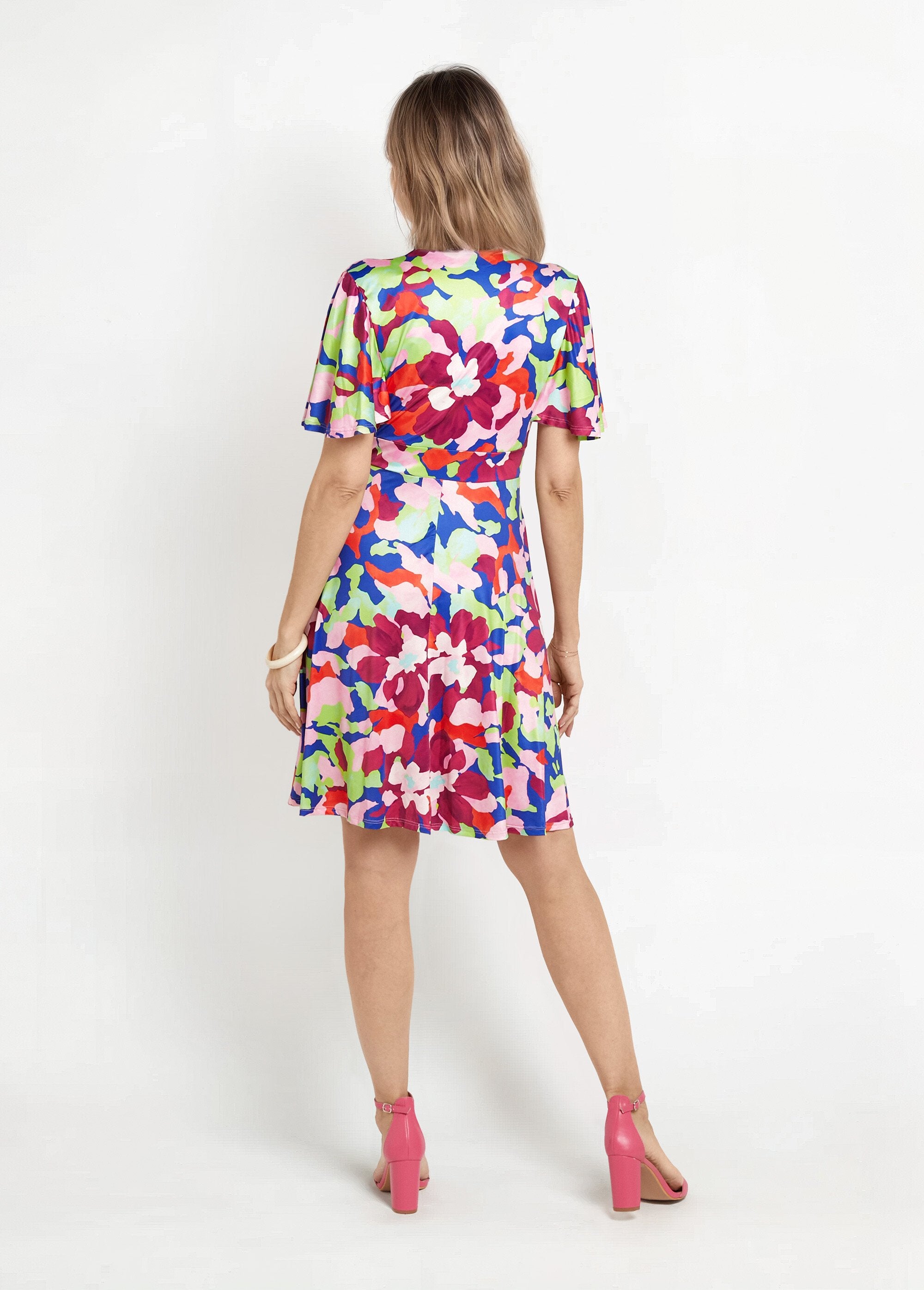 Wikkeljurk_met_vlindermouwen_en_kunstzinnig_motief_Rose_imprime_DO1_slim