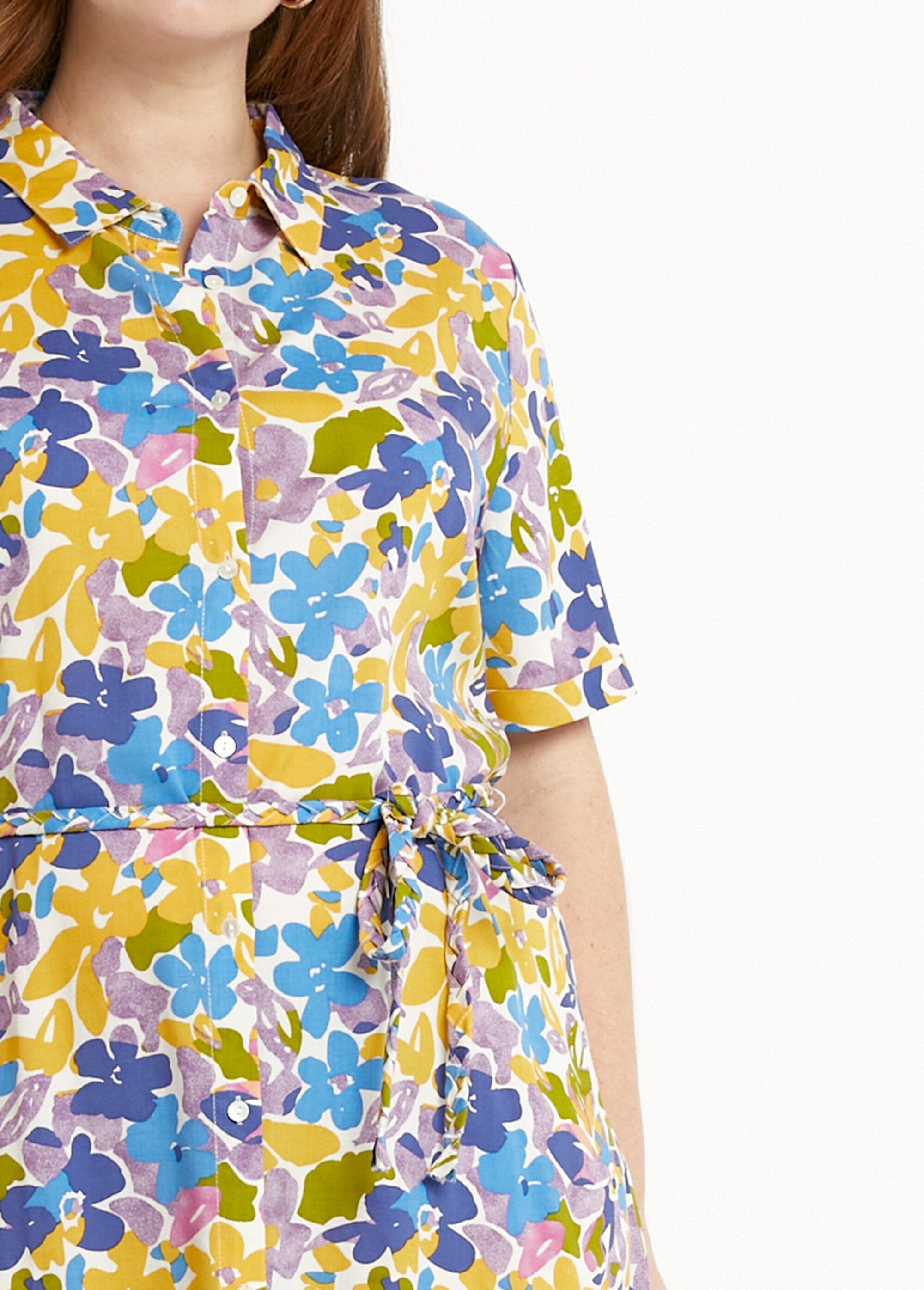 Korte_rechte_blousejurk_met_bloemen_Multicolore_DE1_curvy