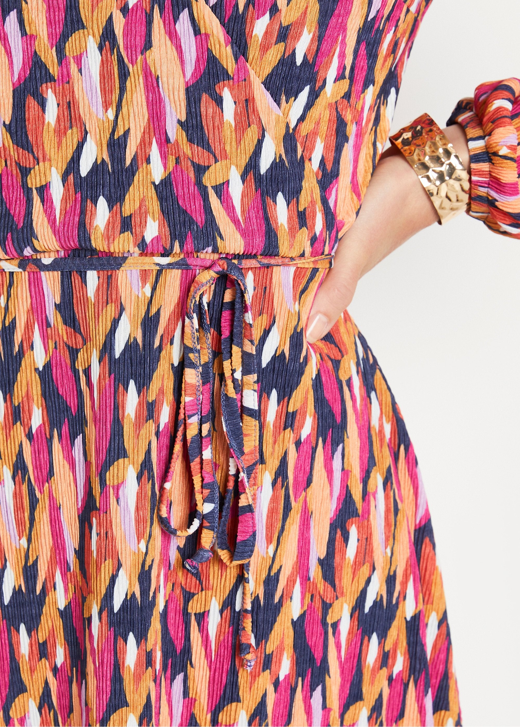 Robe_courte_cache-coeur_imprimé_feuillage_Marine_et_rose_DE2_slim