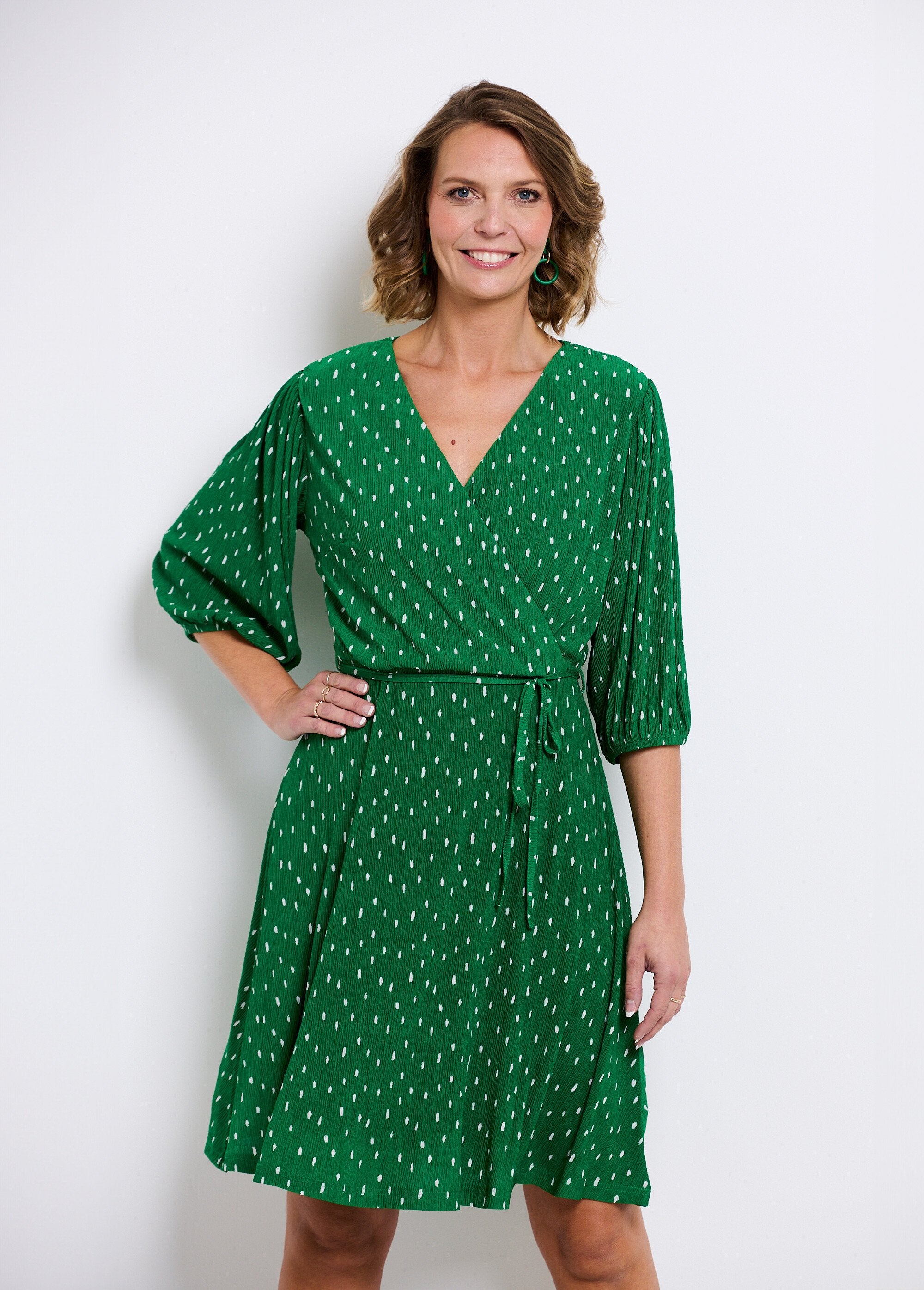 Robe_courte_cache-coeur_imprimé_pois_Vert_et_blanc_FA2_slim