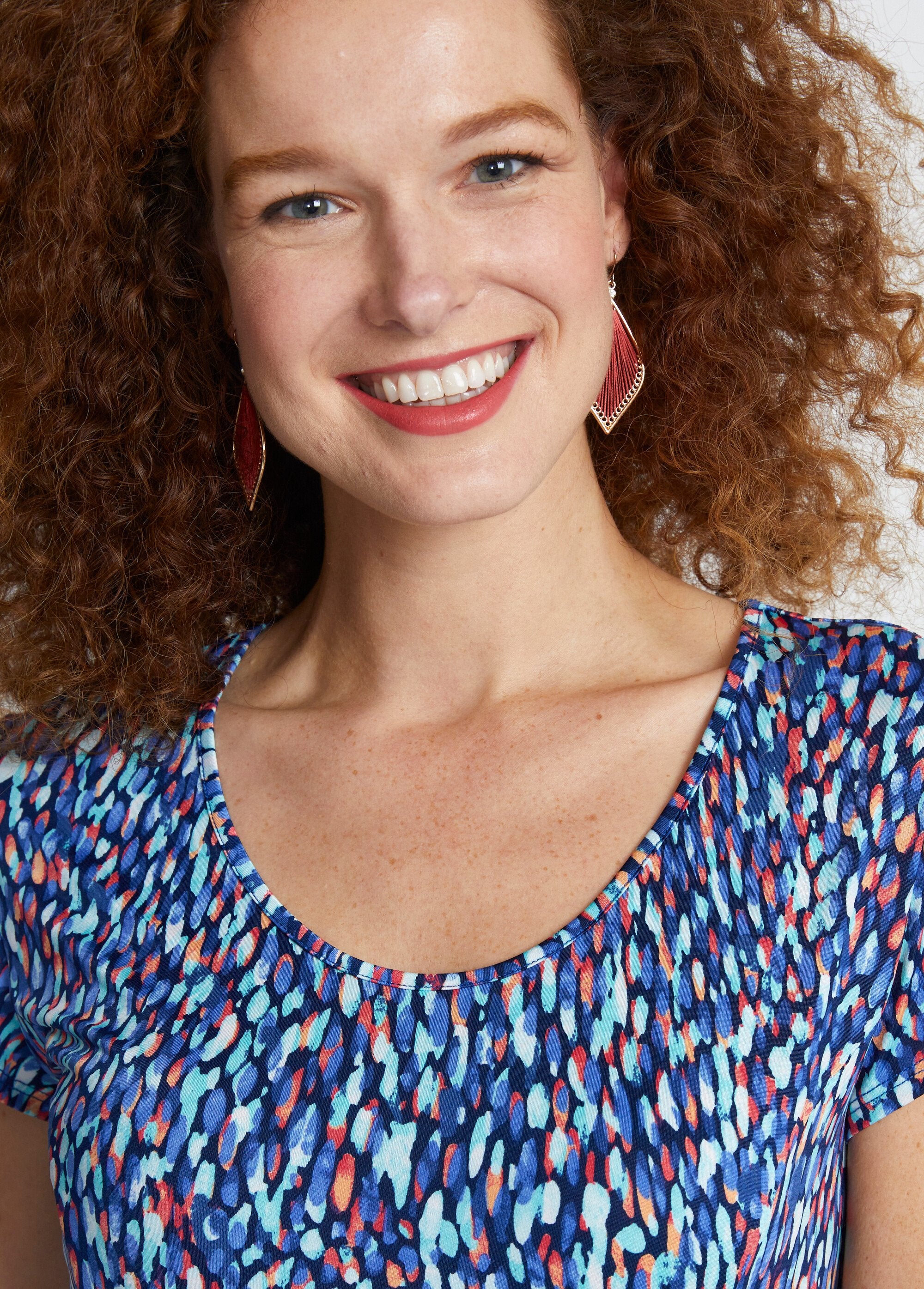 Robe_courte_galbée_évasée_Imp_bleu_DE1_slim