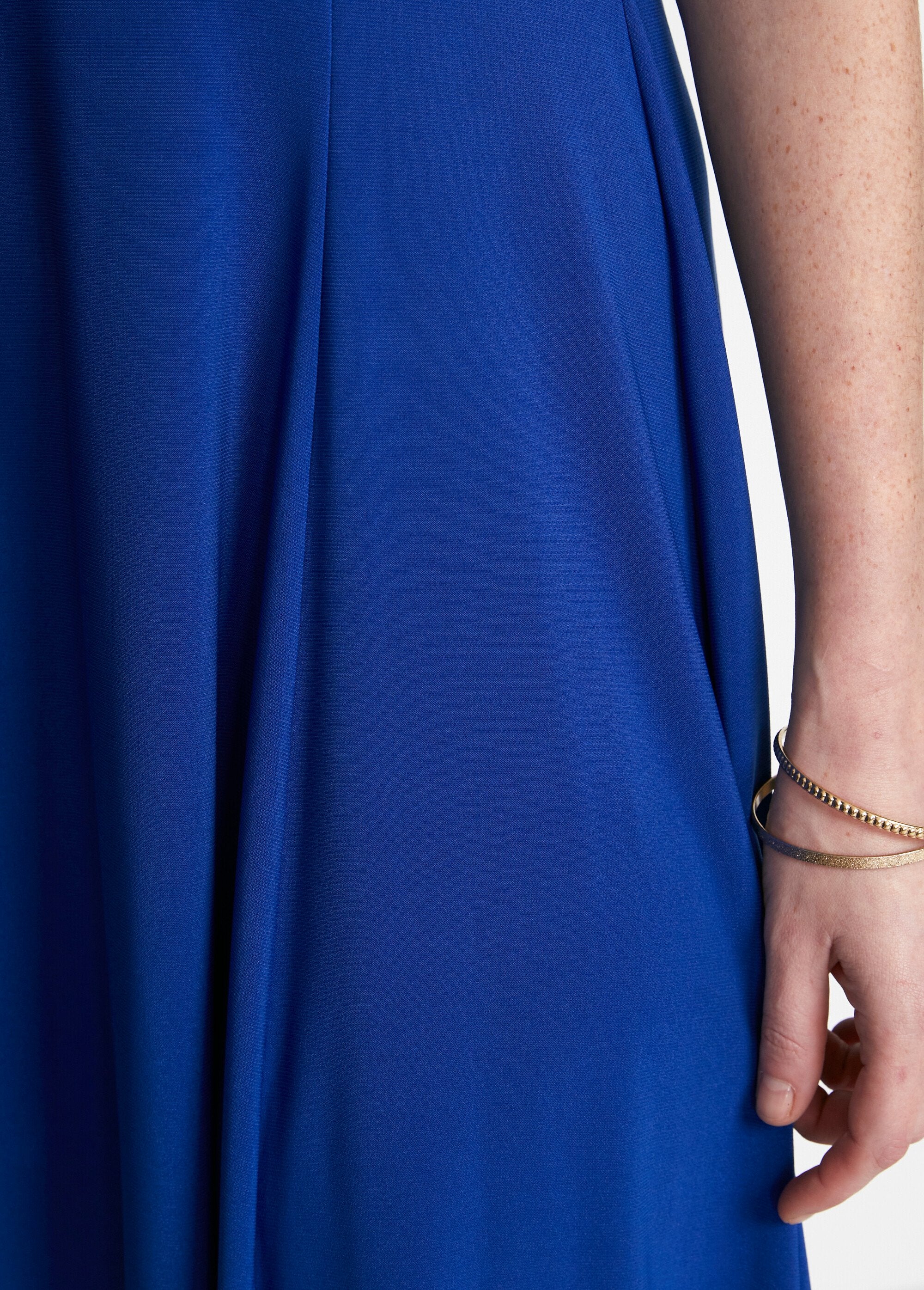 Robe_courte_galbée_évasée_Bleu_DE3_slim